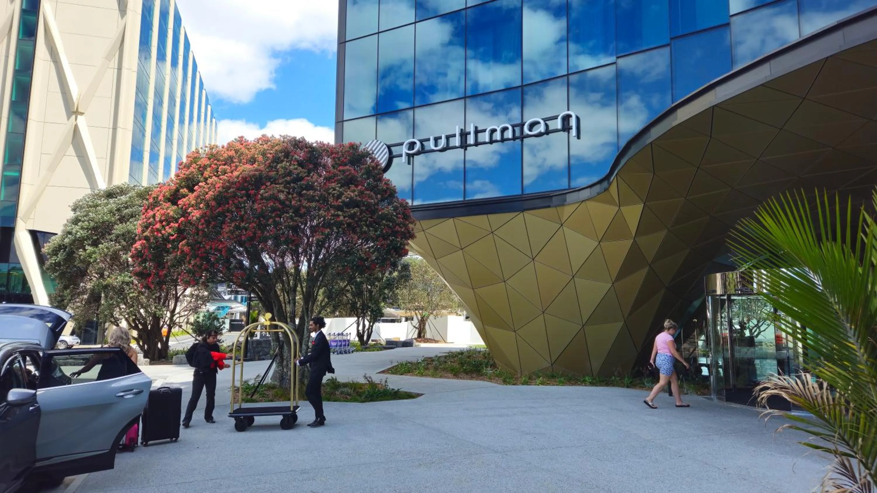 Property building in Pullman Auckland Airport