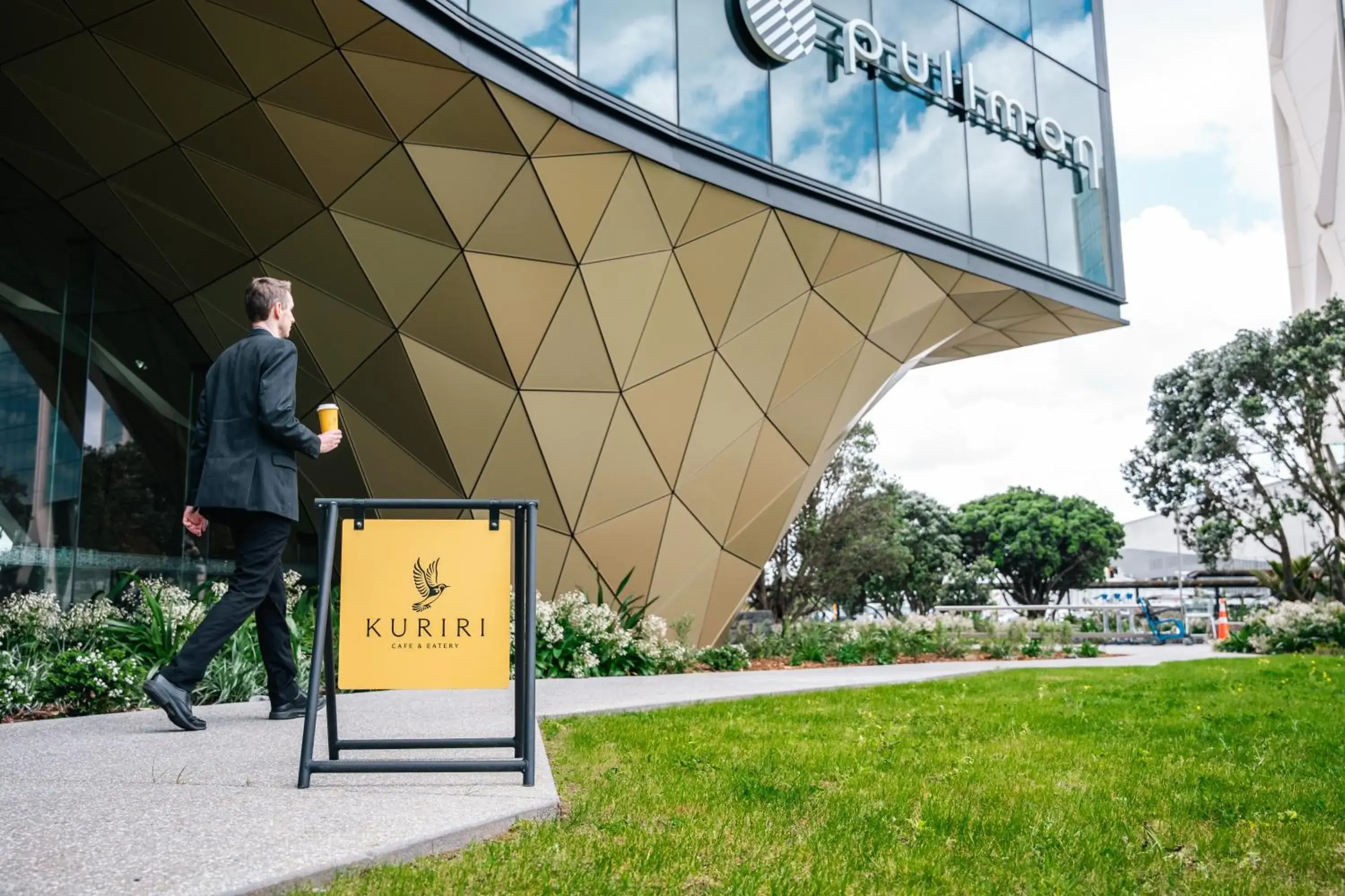 Property building in Pullman Auckland Airport Property building in Pullman Auckland Airport