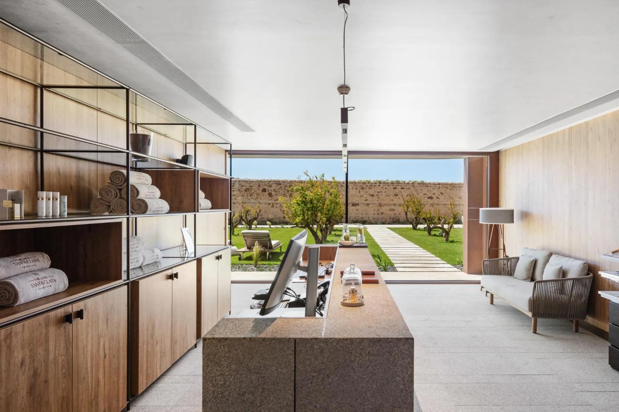 Spa and wellness centre/facilities in The Lince Santa Clara