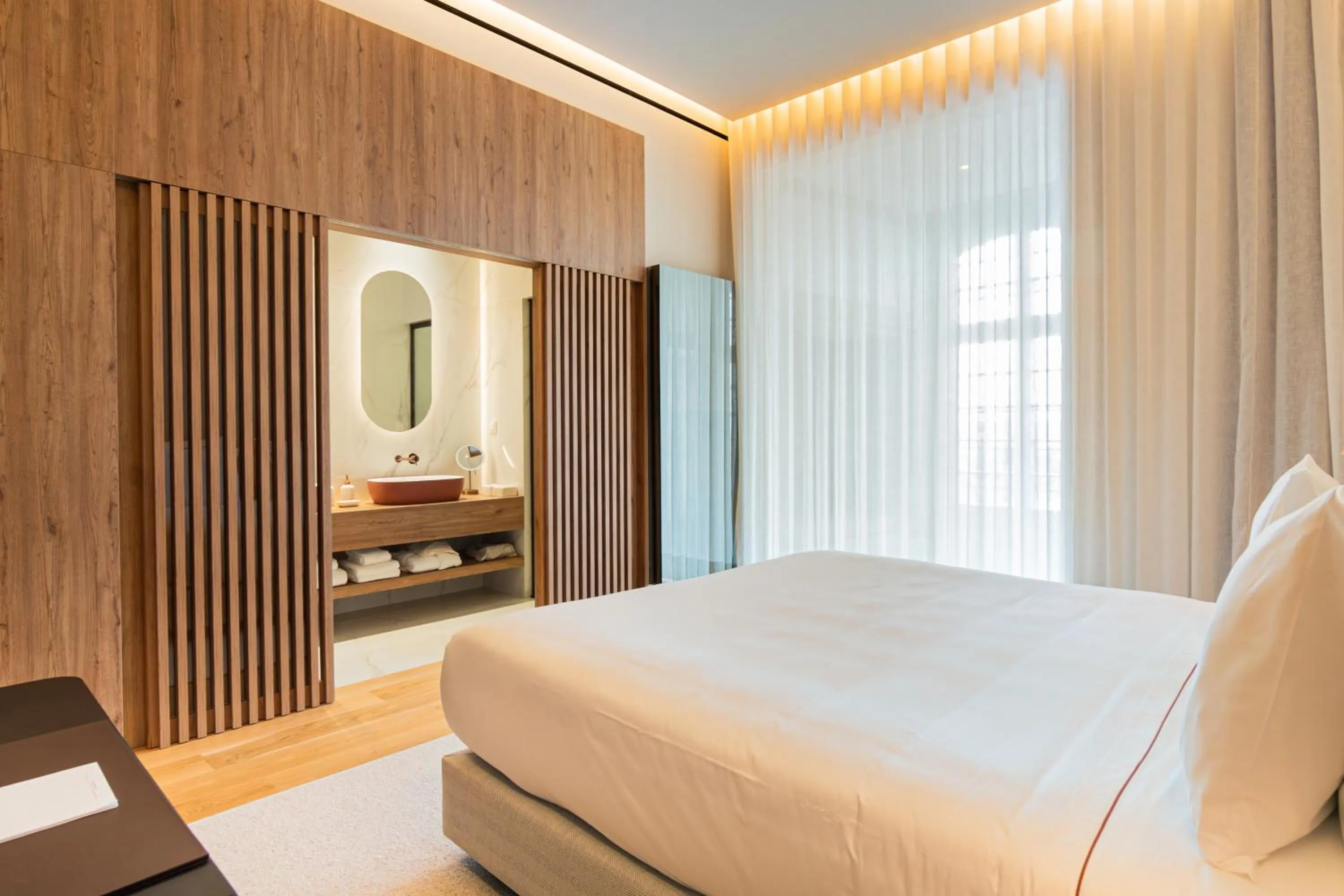 Bed in The Lince Santa Clara