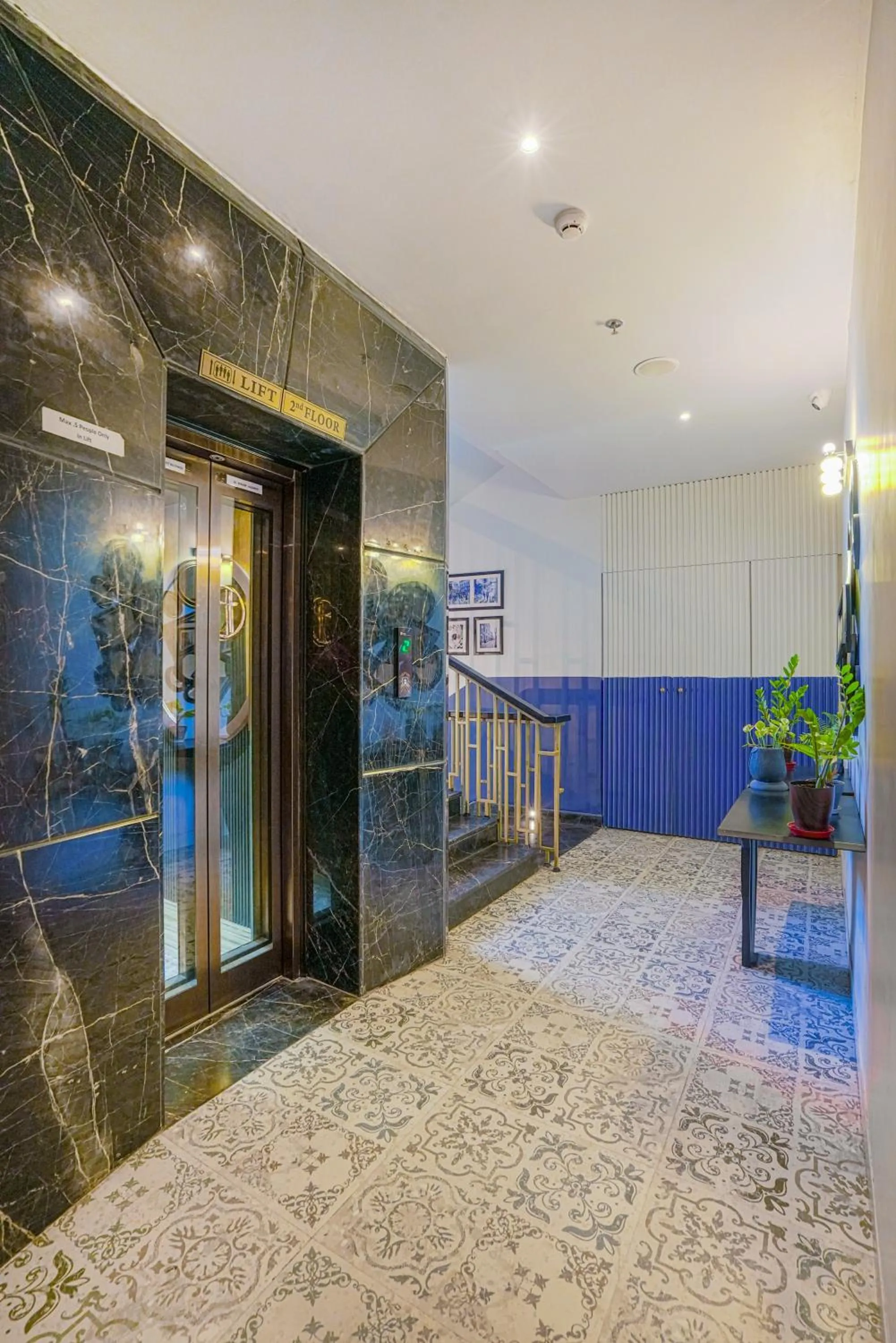 elevator in The Belmonte House By Levelup