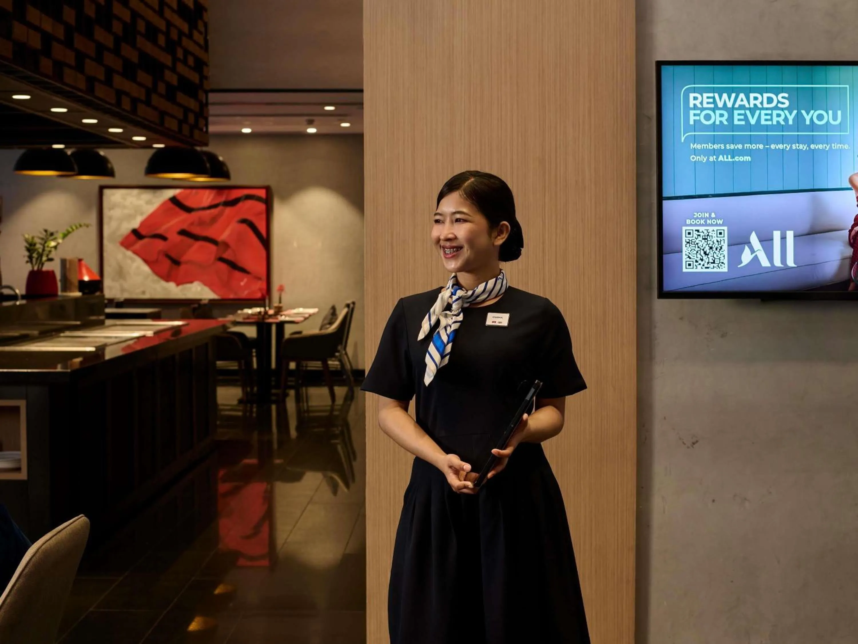 Restaurant/places to eat in Novotel Phnom Penh BKK 1