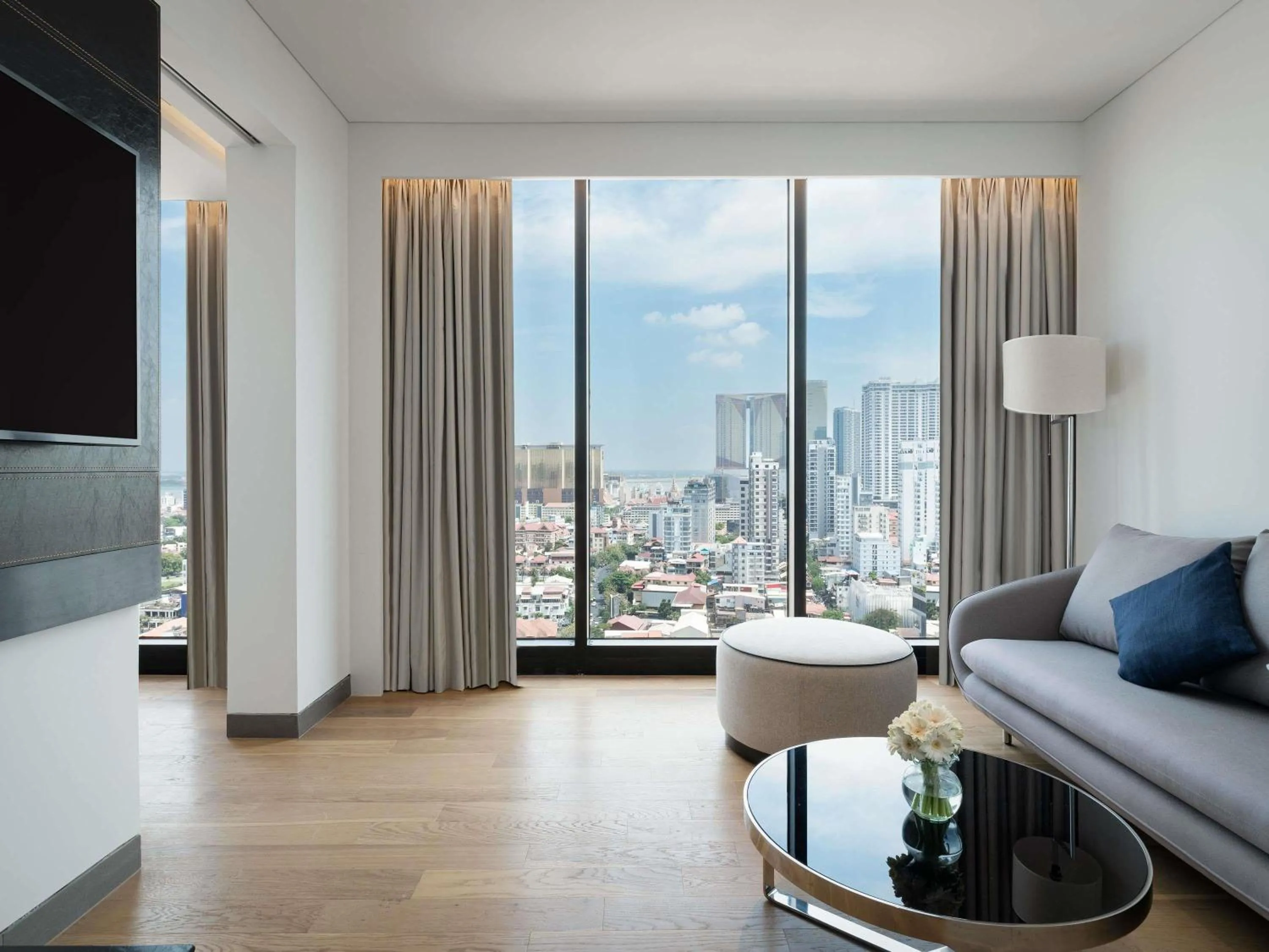 Photo of the whole room in Novotel Phnom Penh BKK 1