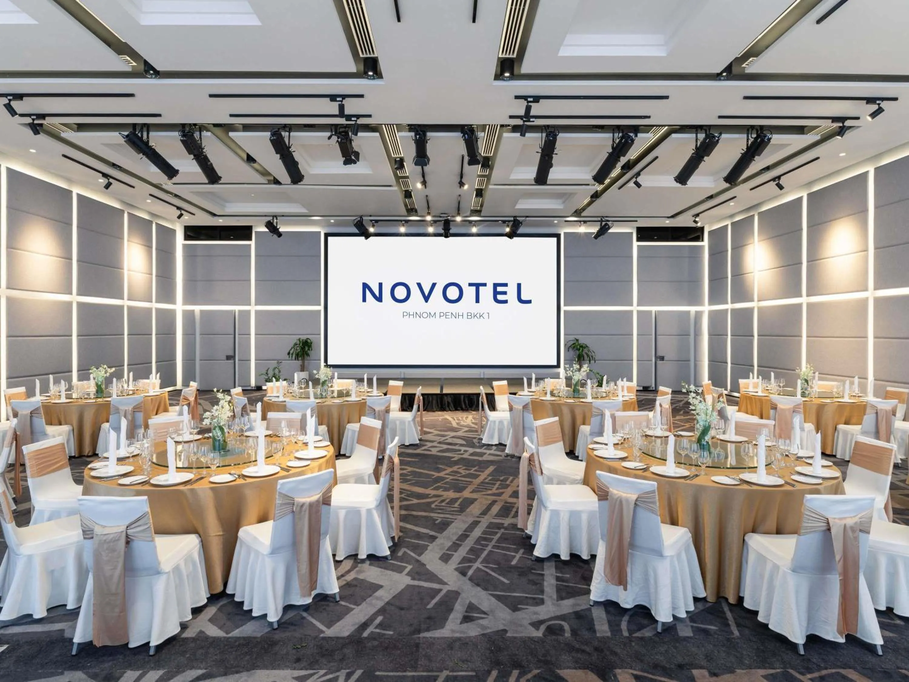 Meeting/conference room in Novotel Phnom Penh BKK 1