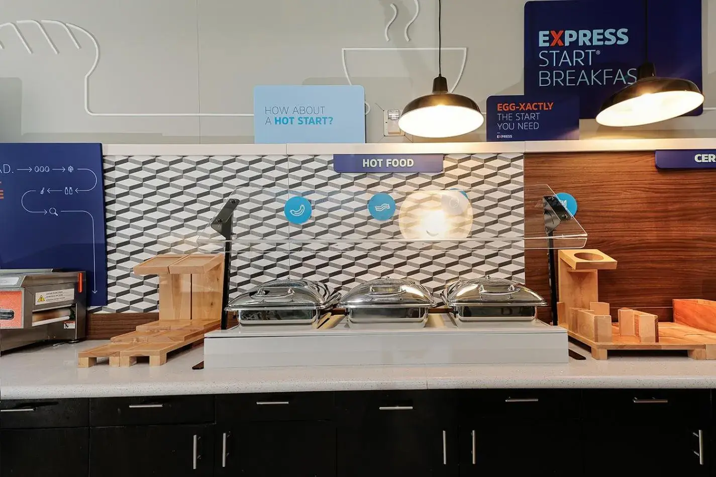 Breakfast in Holiday Inn Express & Suites Houston Northwest-Brookhollow by IHG Breakfast in Holiday Inn Express & Suites Houston Northwest-Brookhollow by IHG