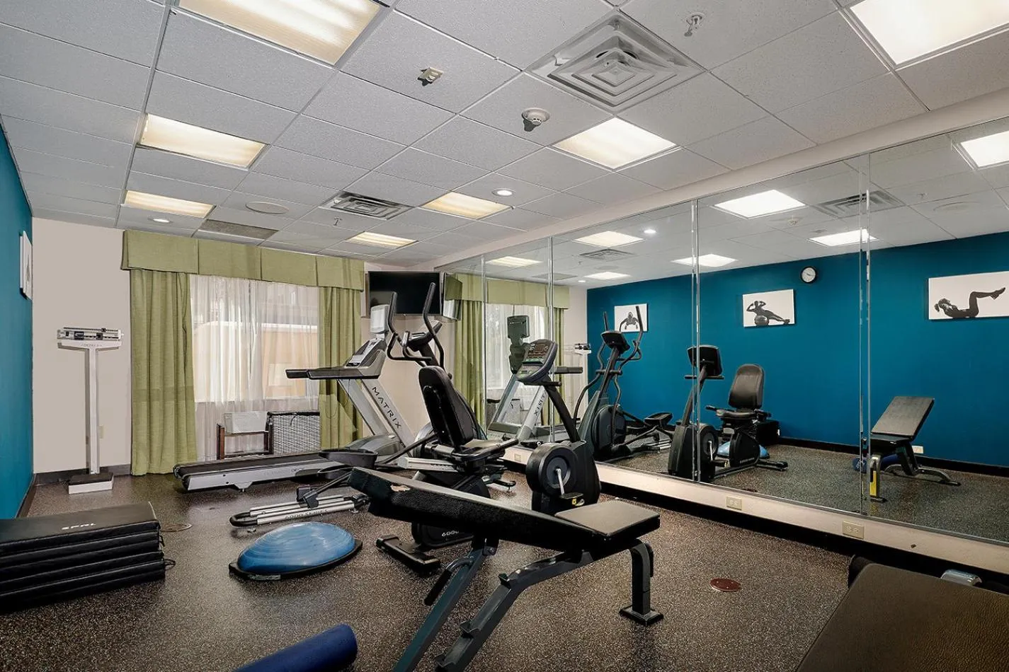 Fitness centre/facilities in Holiday Inn Express & Suites Houston Northwest-Brookhollow by IHG
