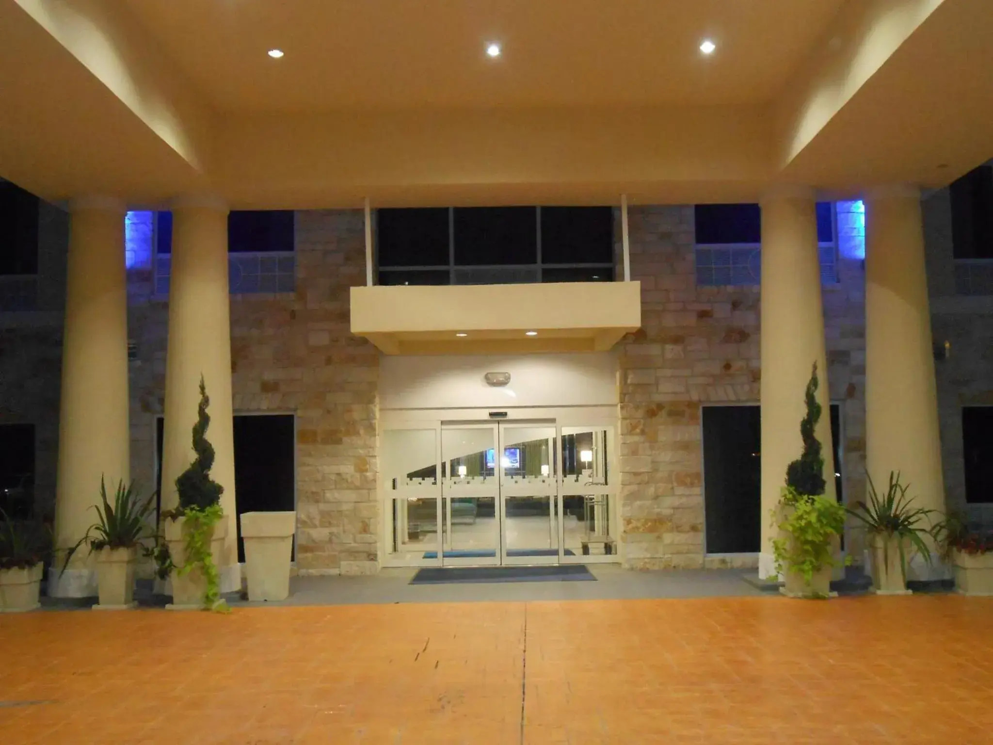 Property building in Holiday Inn Express & Suites Houston Northwest-Brookhollow by IHG Property building in Holiday Inn Express & Suites Houston Northwest-Brookhollow by IHG