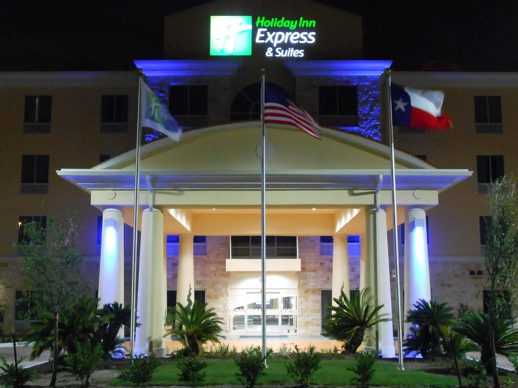 Property building in Holiday Inn Express & Suites Houston Northwest-Brookhollow by IHG Property building in Holiday Inn Express & Suites Houston Northwest-Brookhollow by IHG
