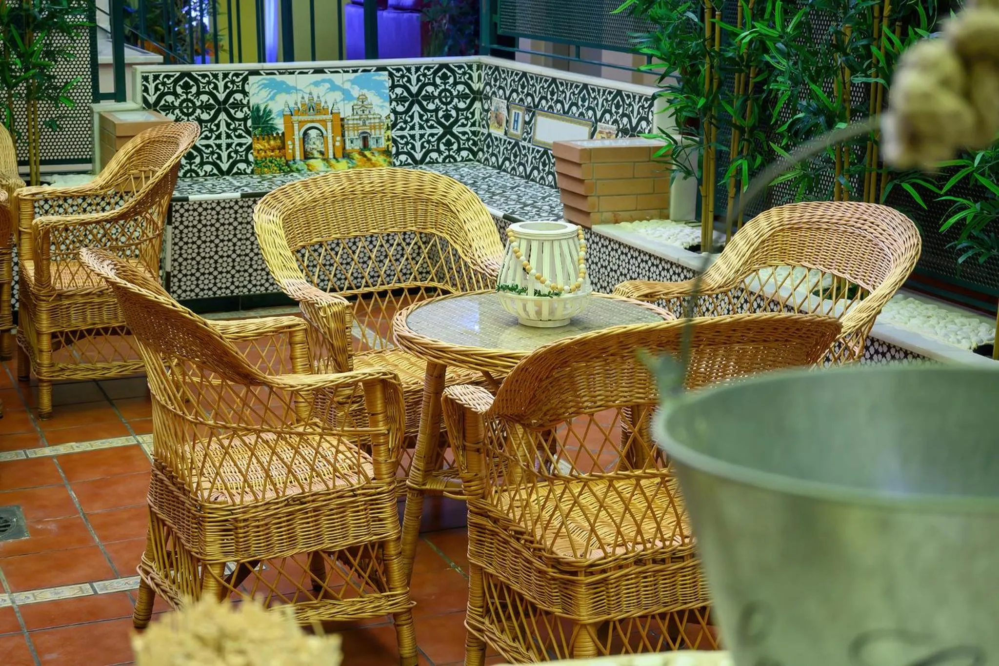 Patio in Hotel H28 Camas