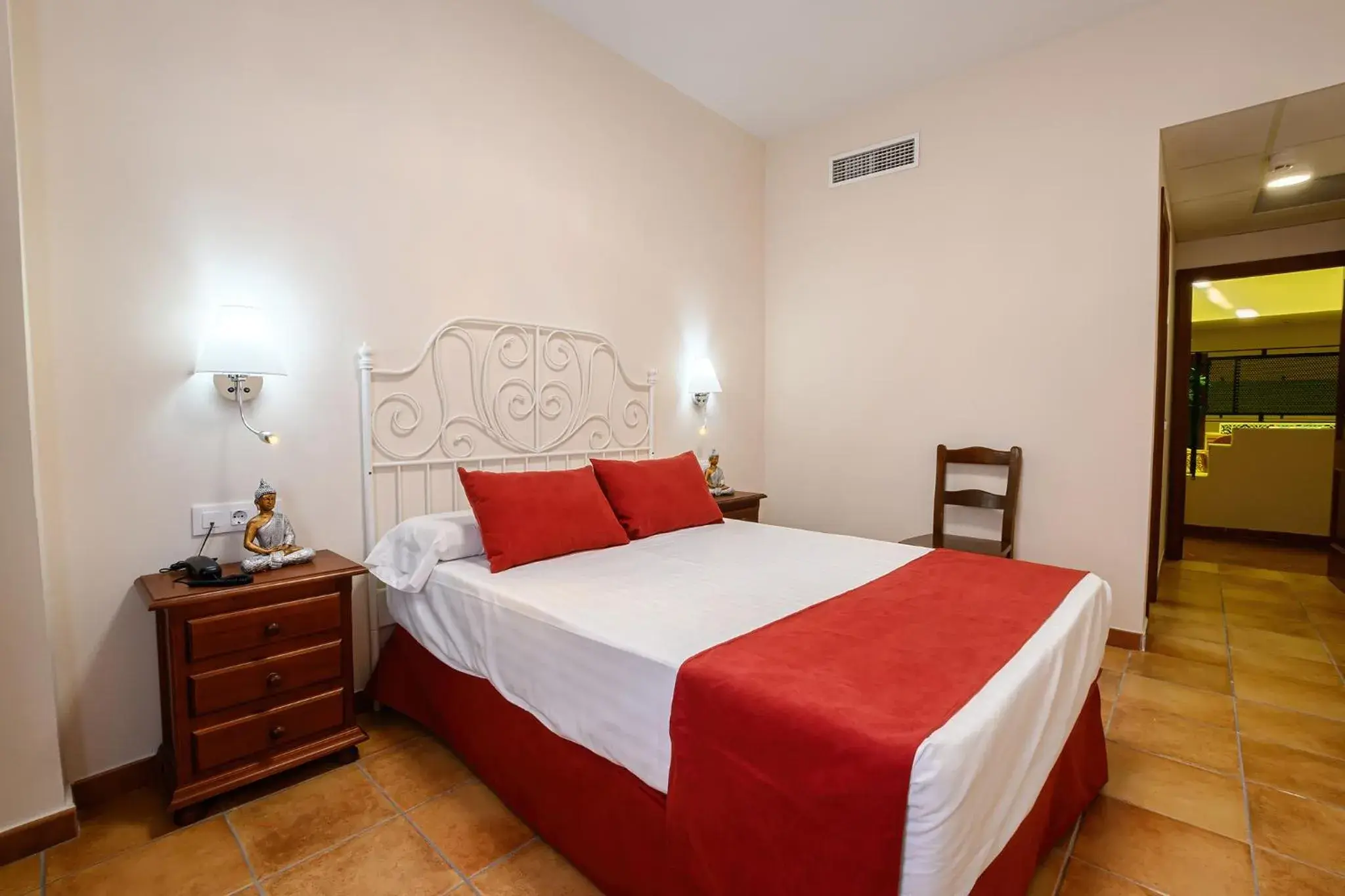 Double Room in Hotel H28 Camas Double Room in Hotel H28 Camas