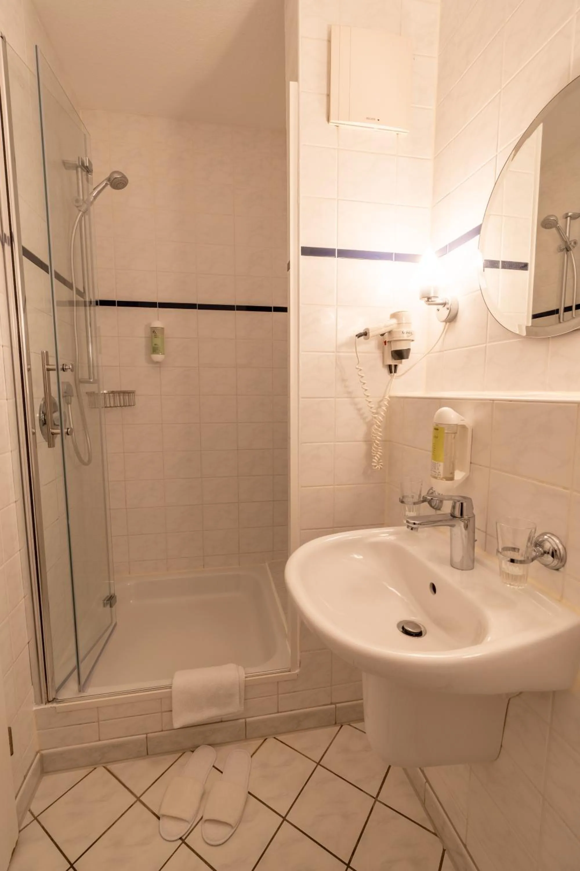 Bathroom in Landhotel Elkemann