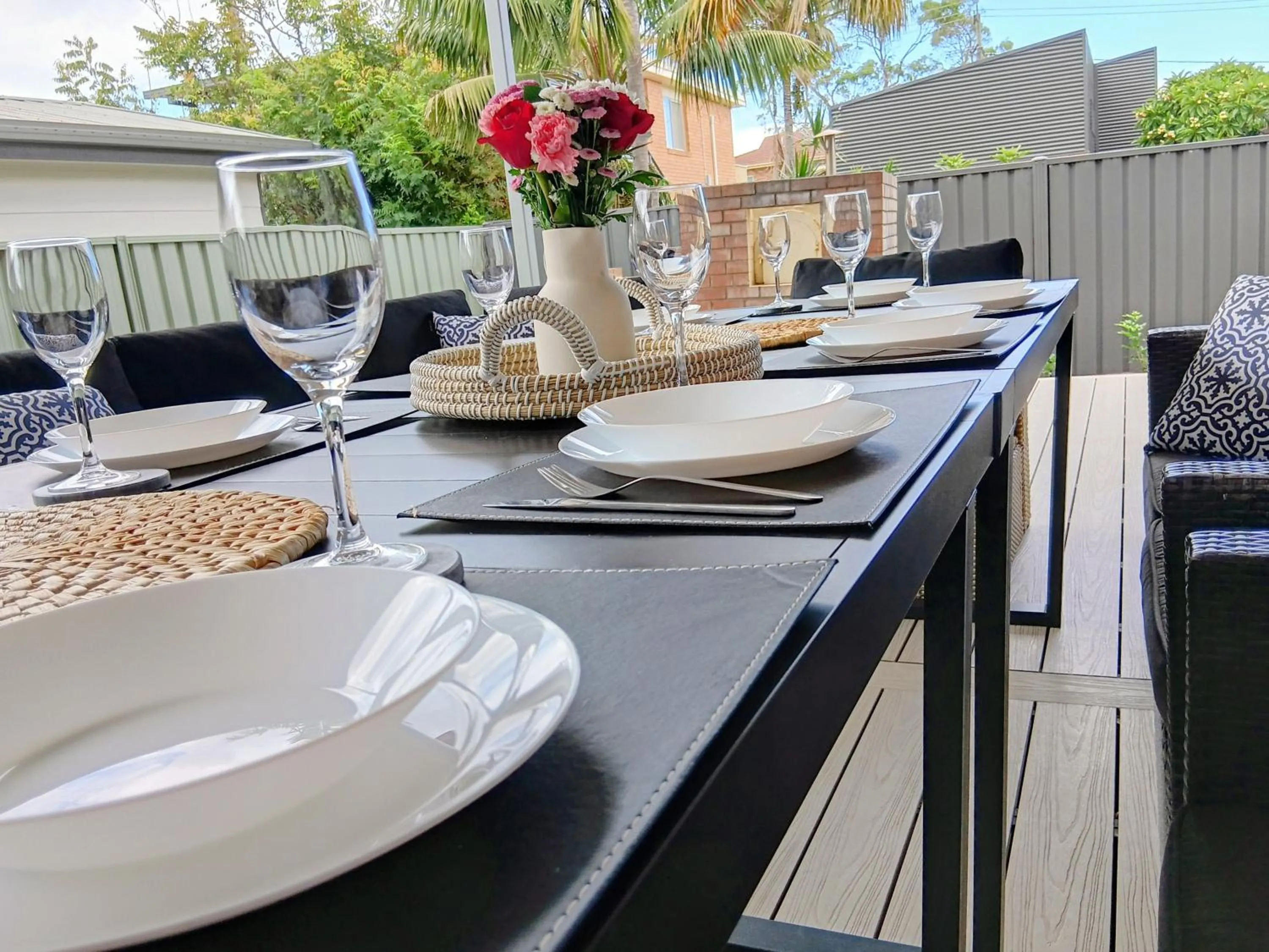 Day in 100m to Beach&Shop Spacious Pristine One Story Family Home