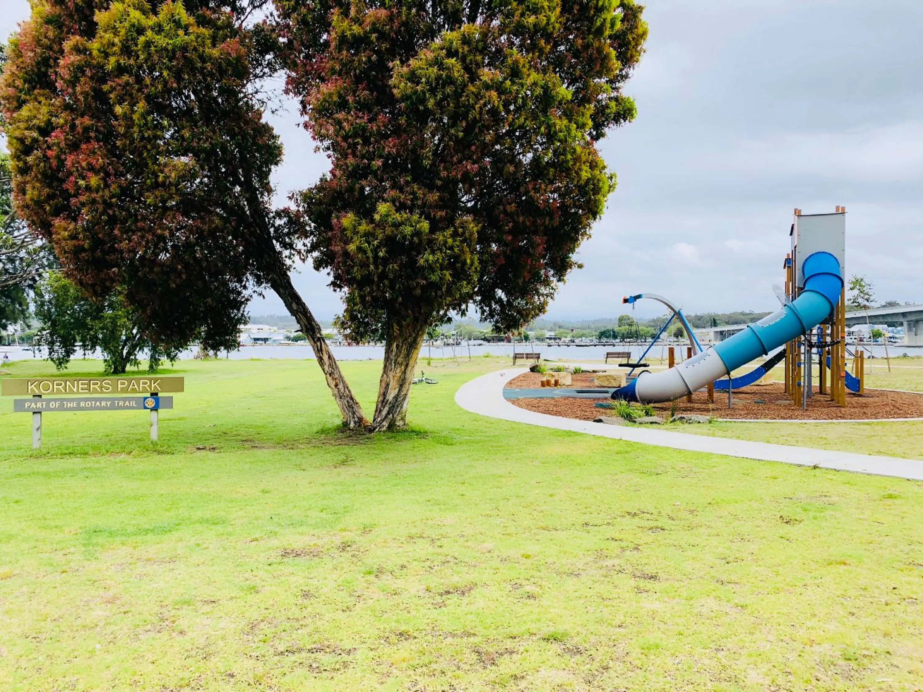 Nearby landmark in 100m to Beach&Shop Spacious Pristine One Story Family Home