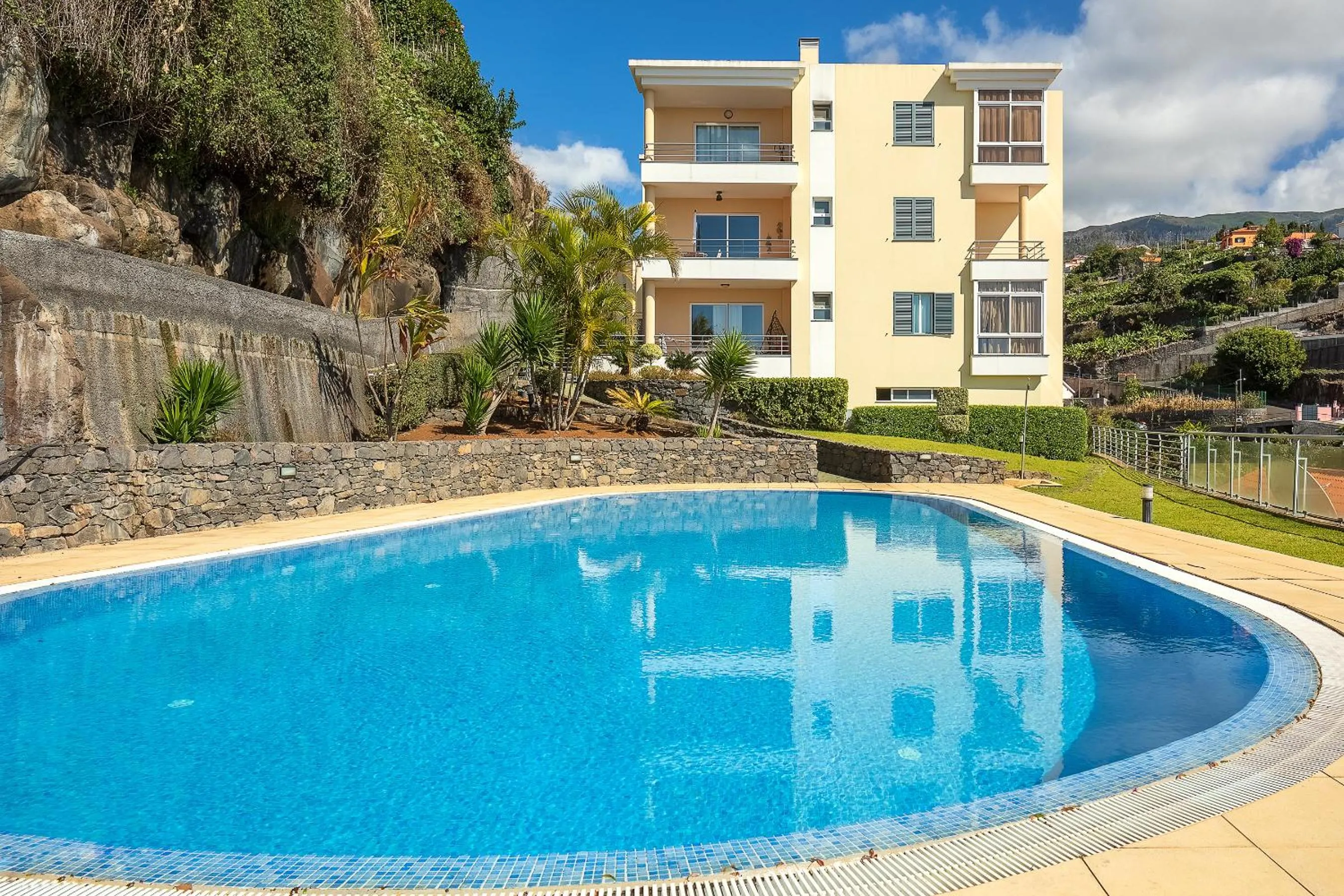 Property building in Apartamento Vale e Mar