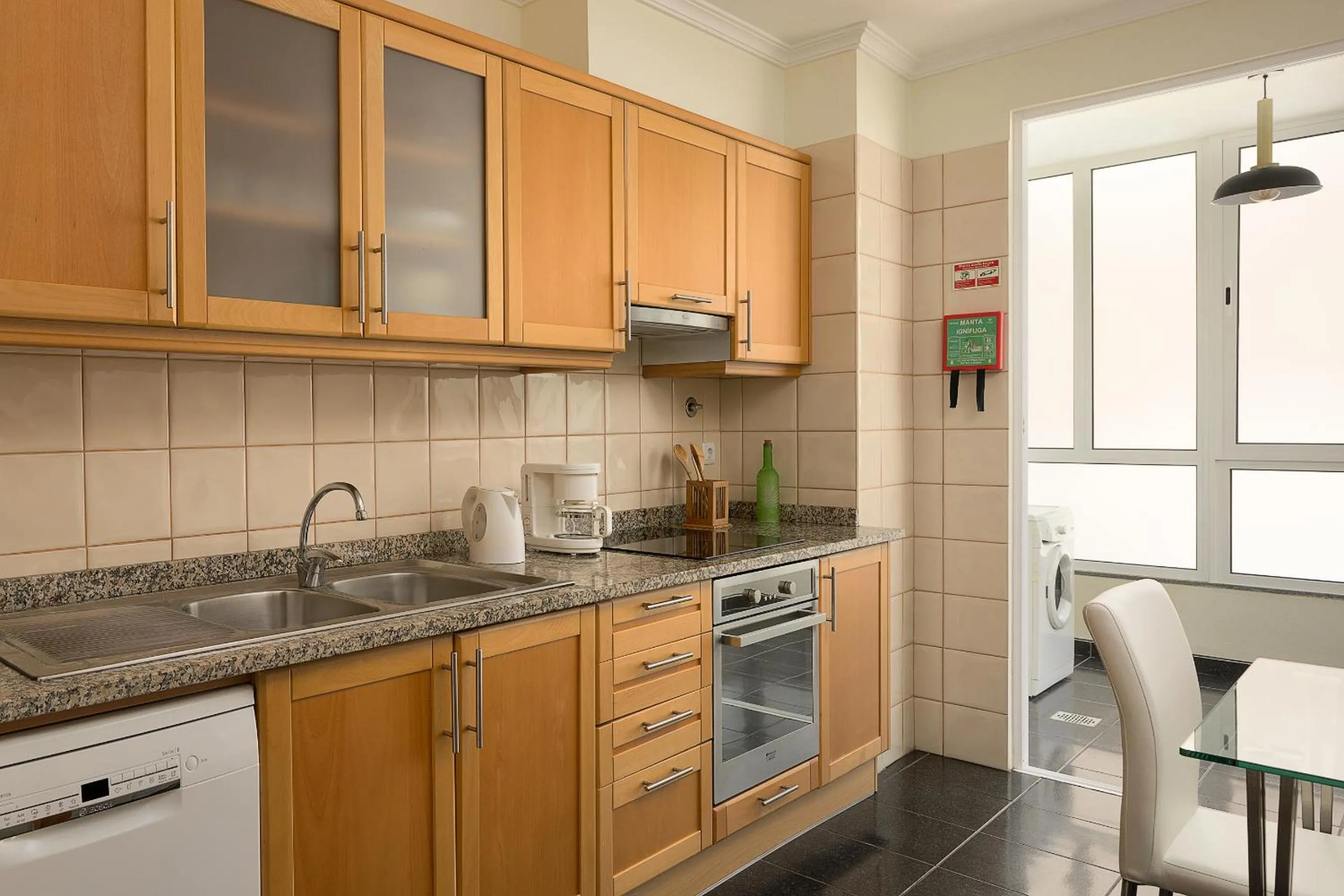 Kitchen or kitchenette in Apartamento Vale e Mar