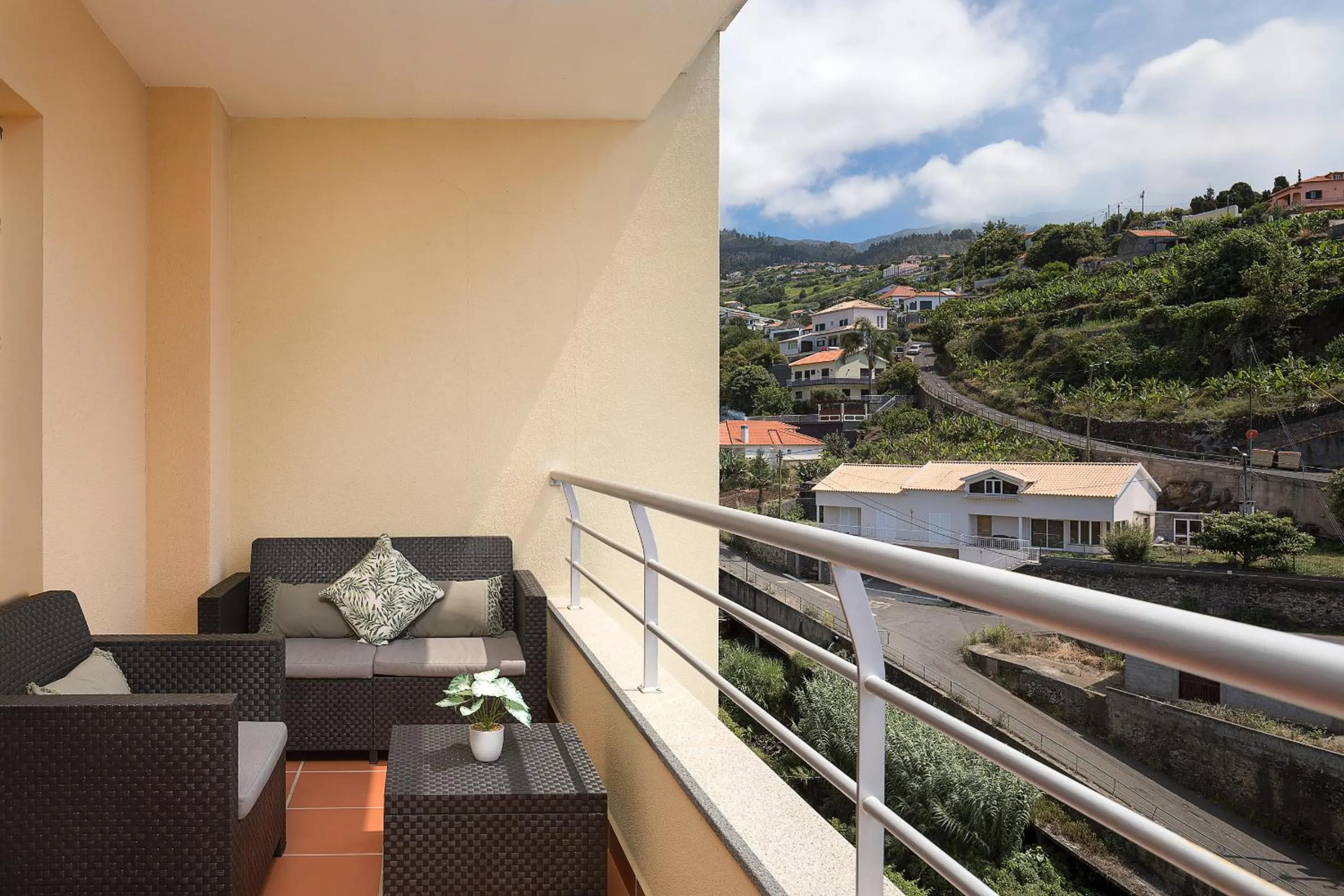 Natural landscape in Apartamento Vale e Mar