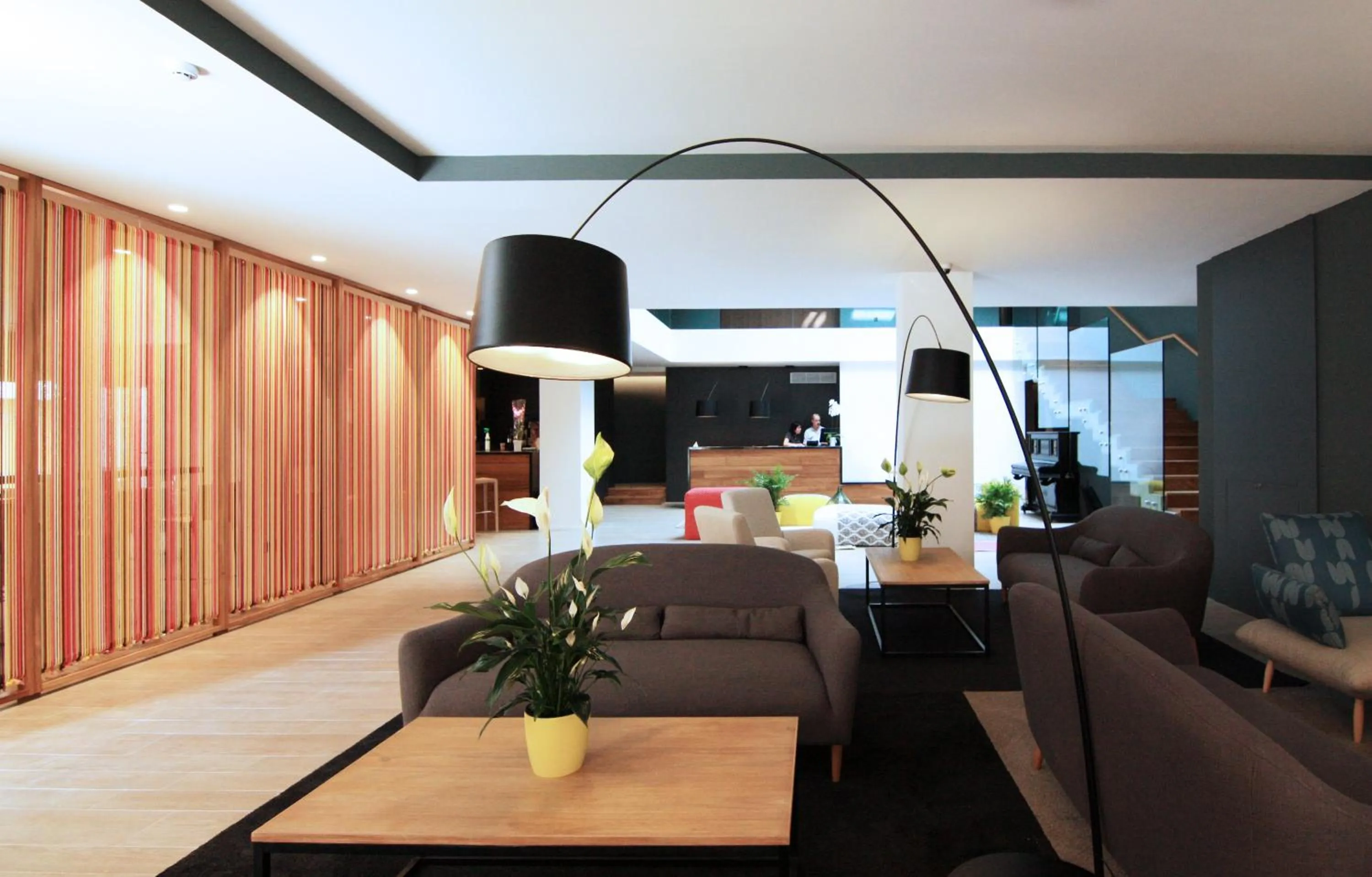 Lounge or bar in Hotel Raval de la Mar