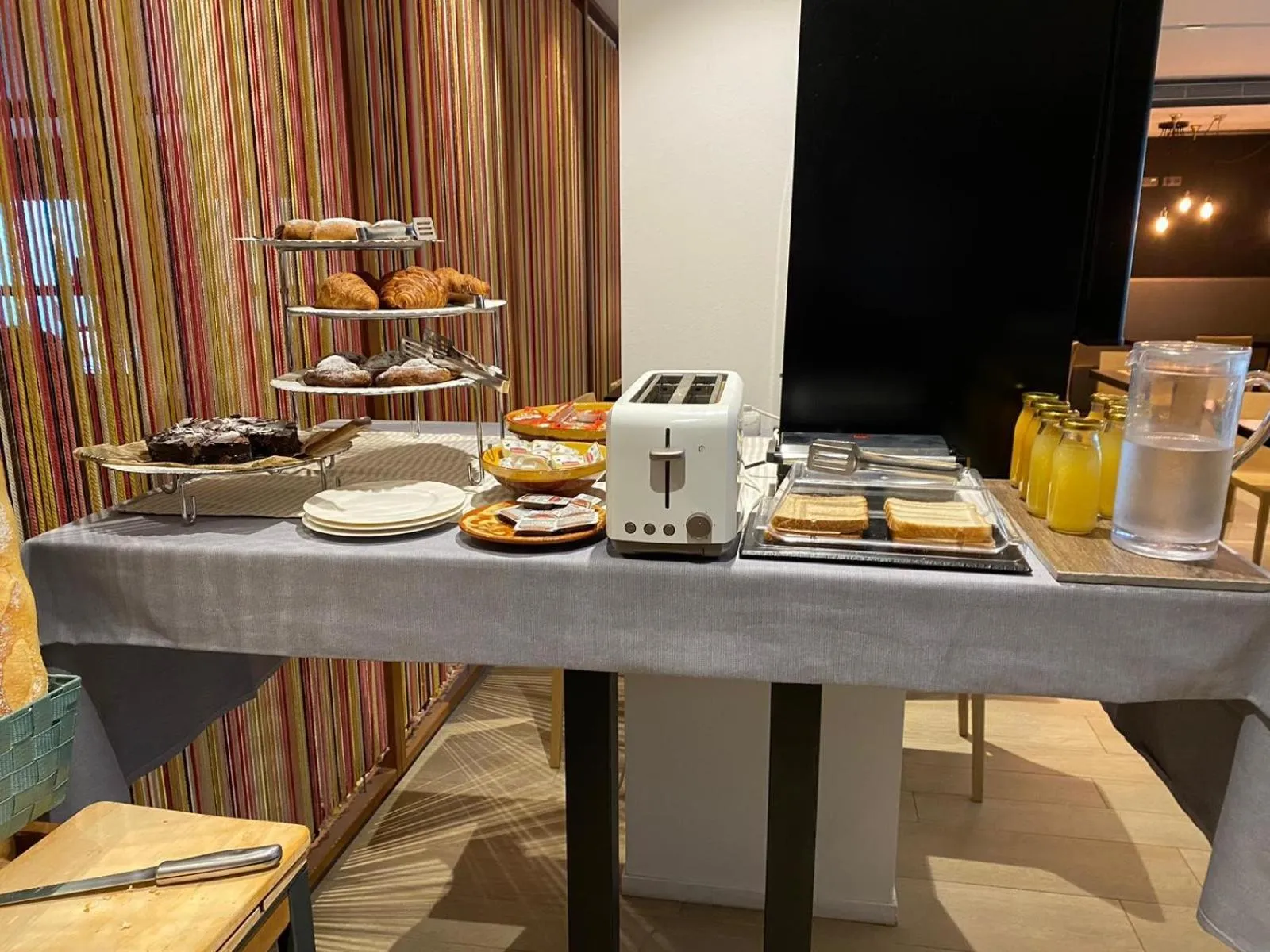 Breakfast in Hotel Raval de la Mar