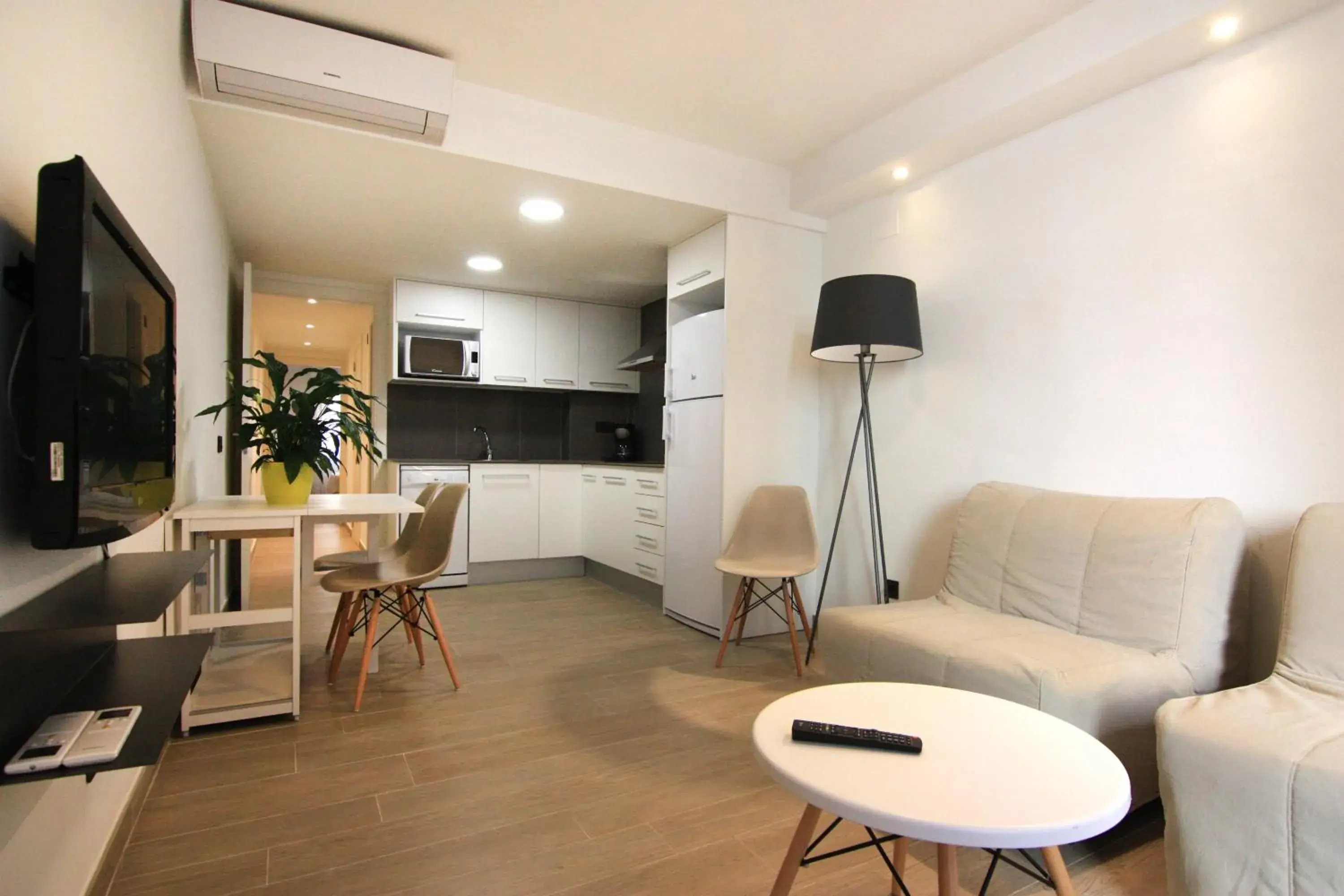 Living room in Hotel Raval de la Mar Living room in Hotel Raval de la Mar