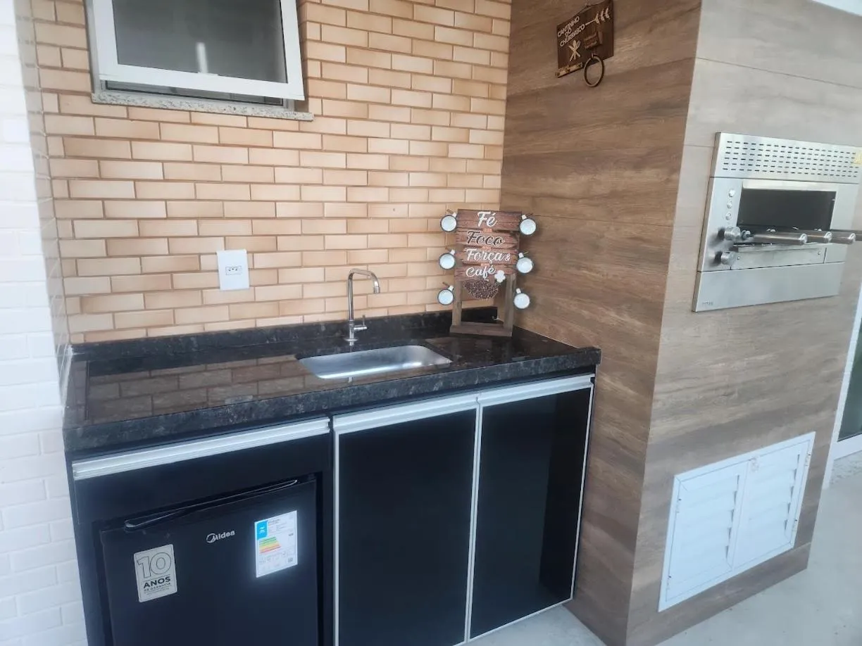 Apto frente mar 3 suites Castelhanos ES