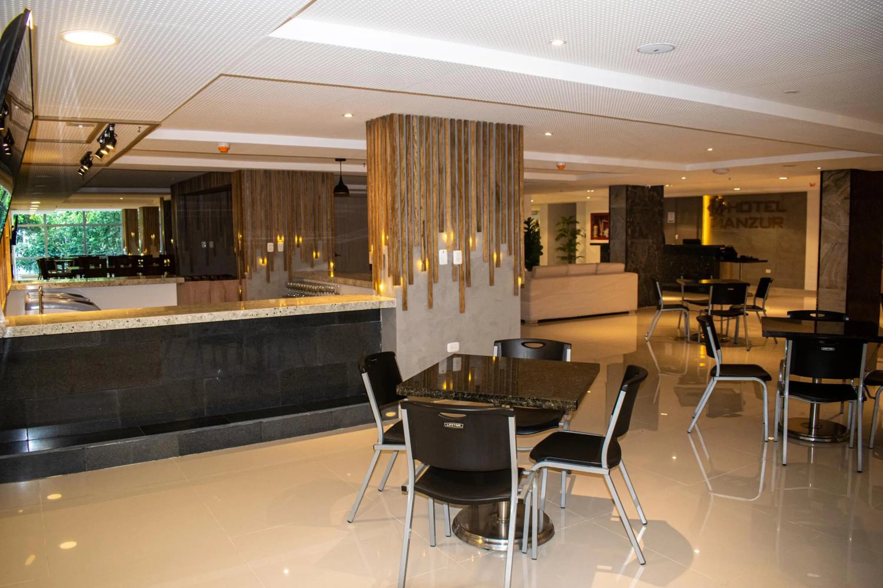 Restaurant/places to eat in HOTEL MANZUR