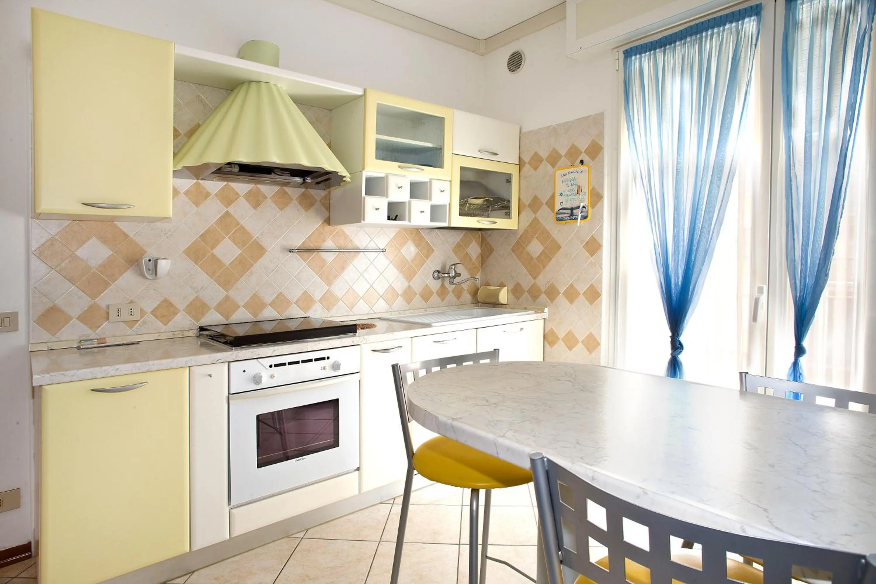 Kitchen or kitchenette in Villa Hanna