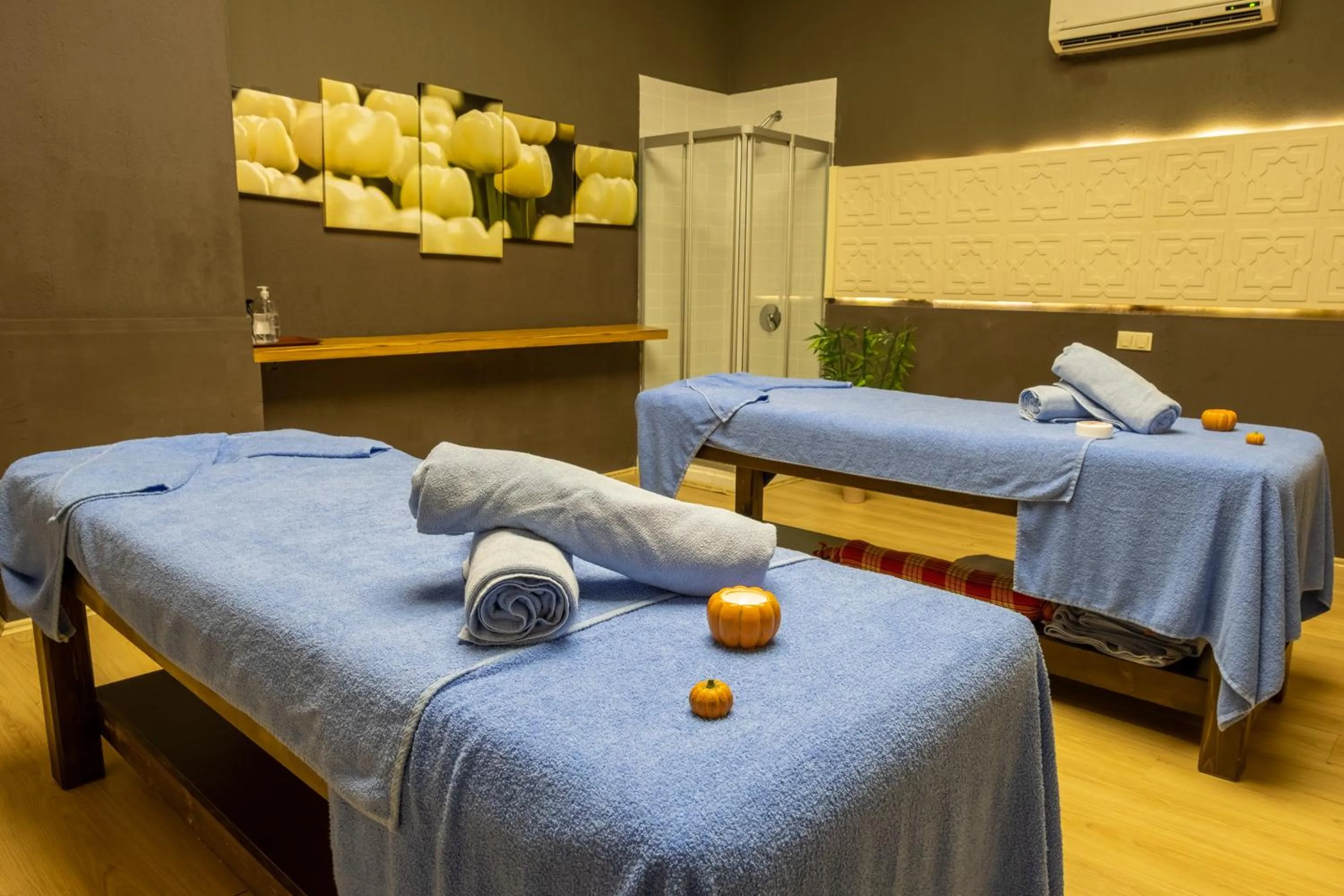 Massage, Bed in TUI BLUE Seno - Adults Only