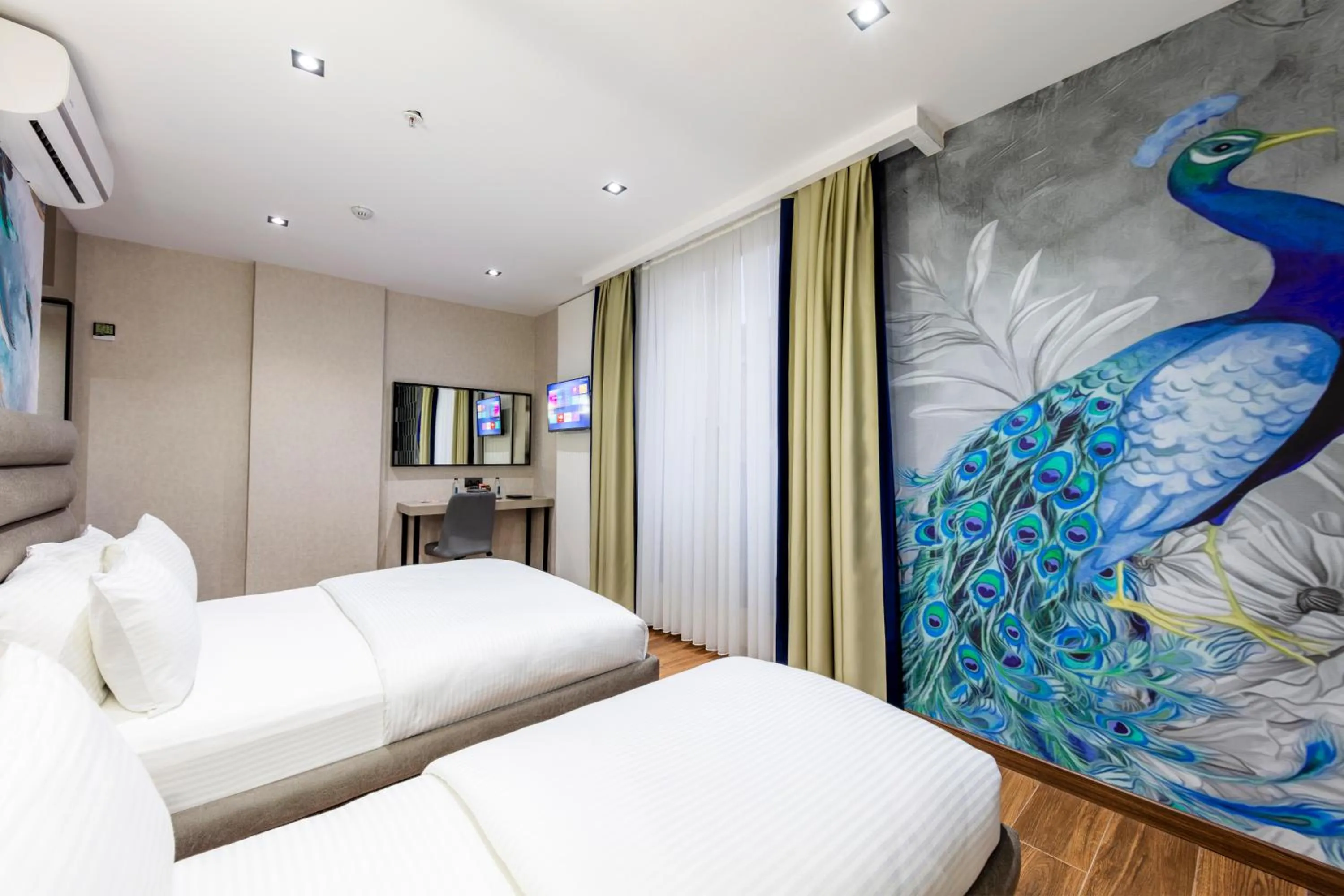 Bed in Dem Premium Hotel - Round Trip Airport Service - Istanbul International Airport