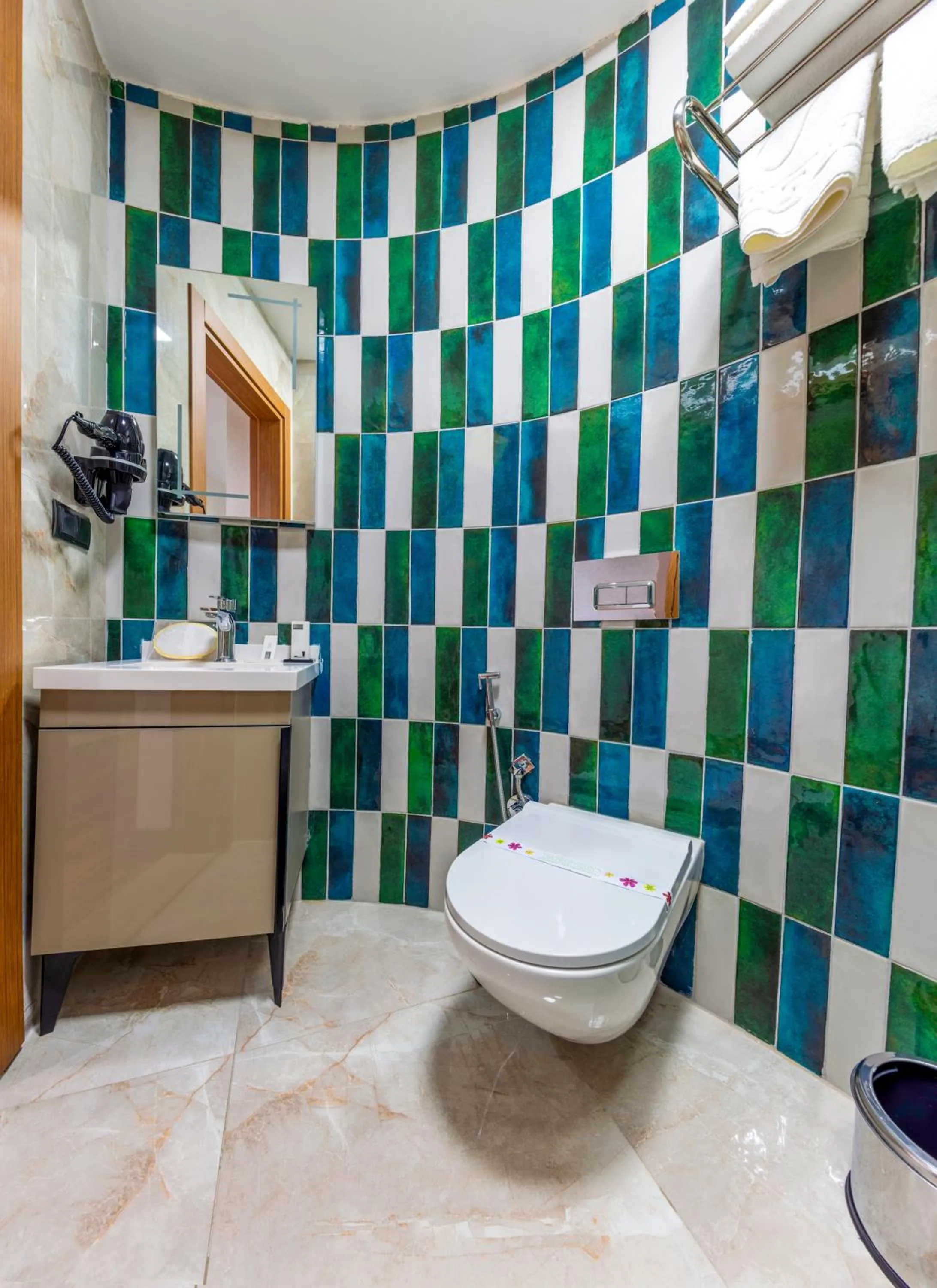 Shower in Dem Premium Hotel - Round Trip Airport Service - Istanbul International Airport