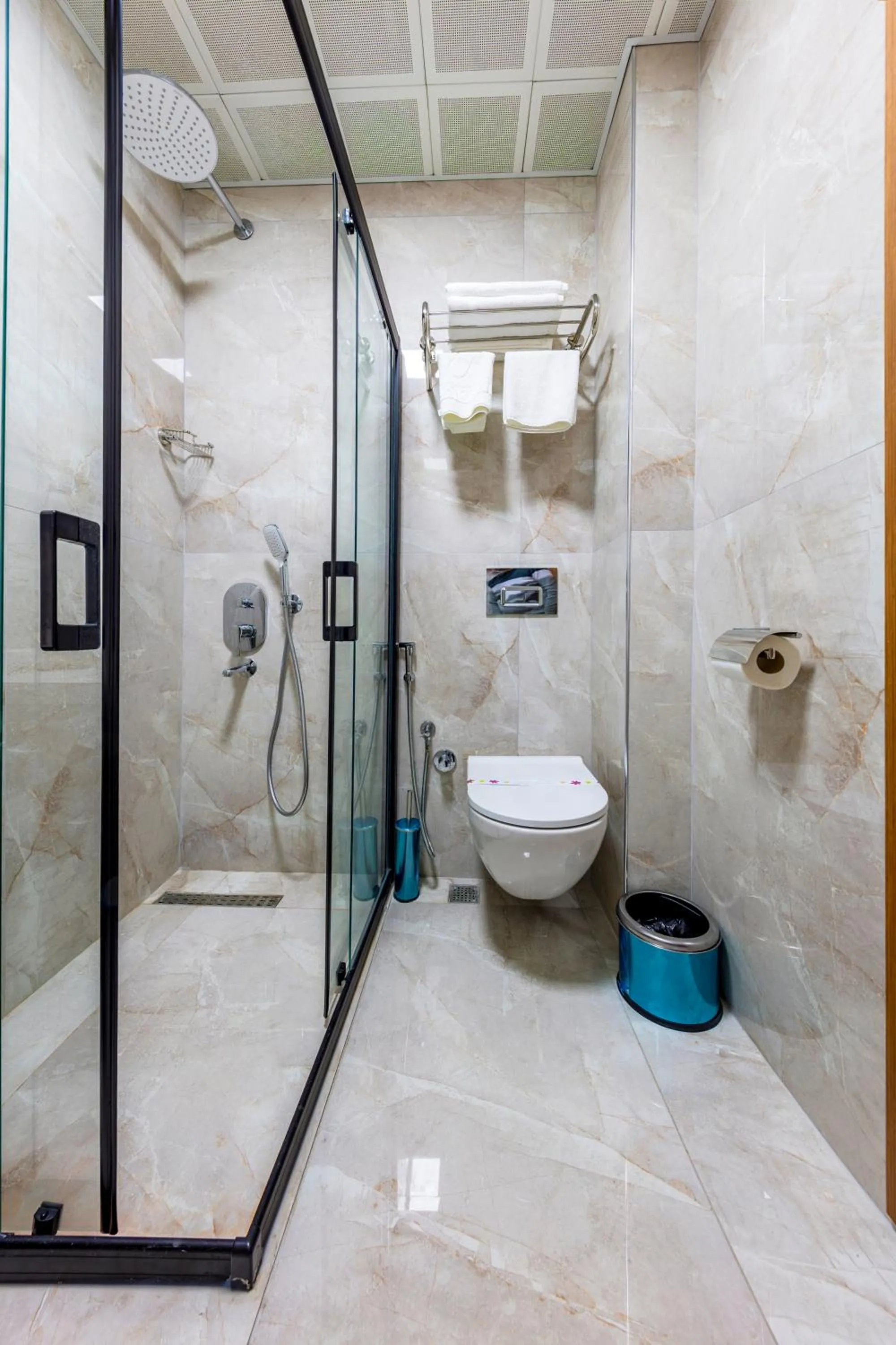 Shower in Dem Premium Hotel - Round Trip Airport Service - Istanbul International Airport