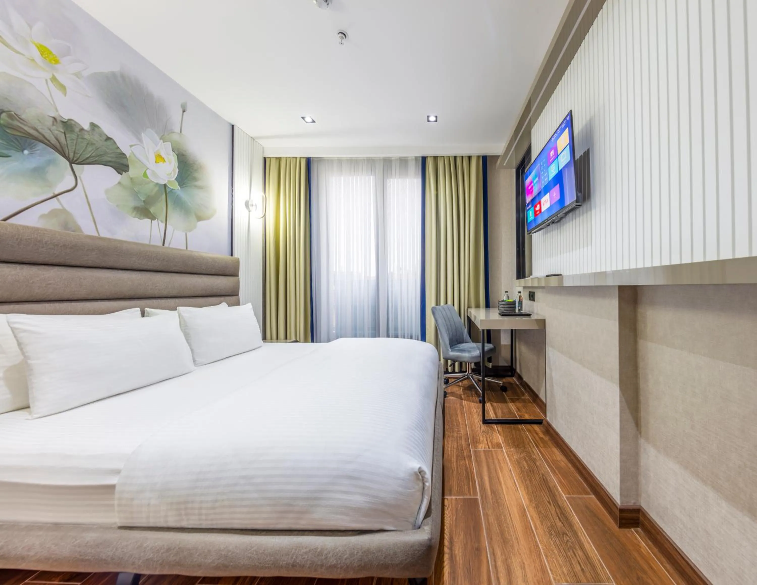Bed in Dem Premium Hotel - Round Trip Airport Service - Istanbul International Airport