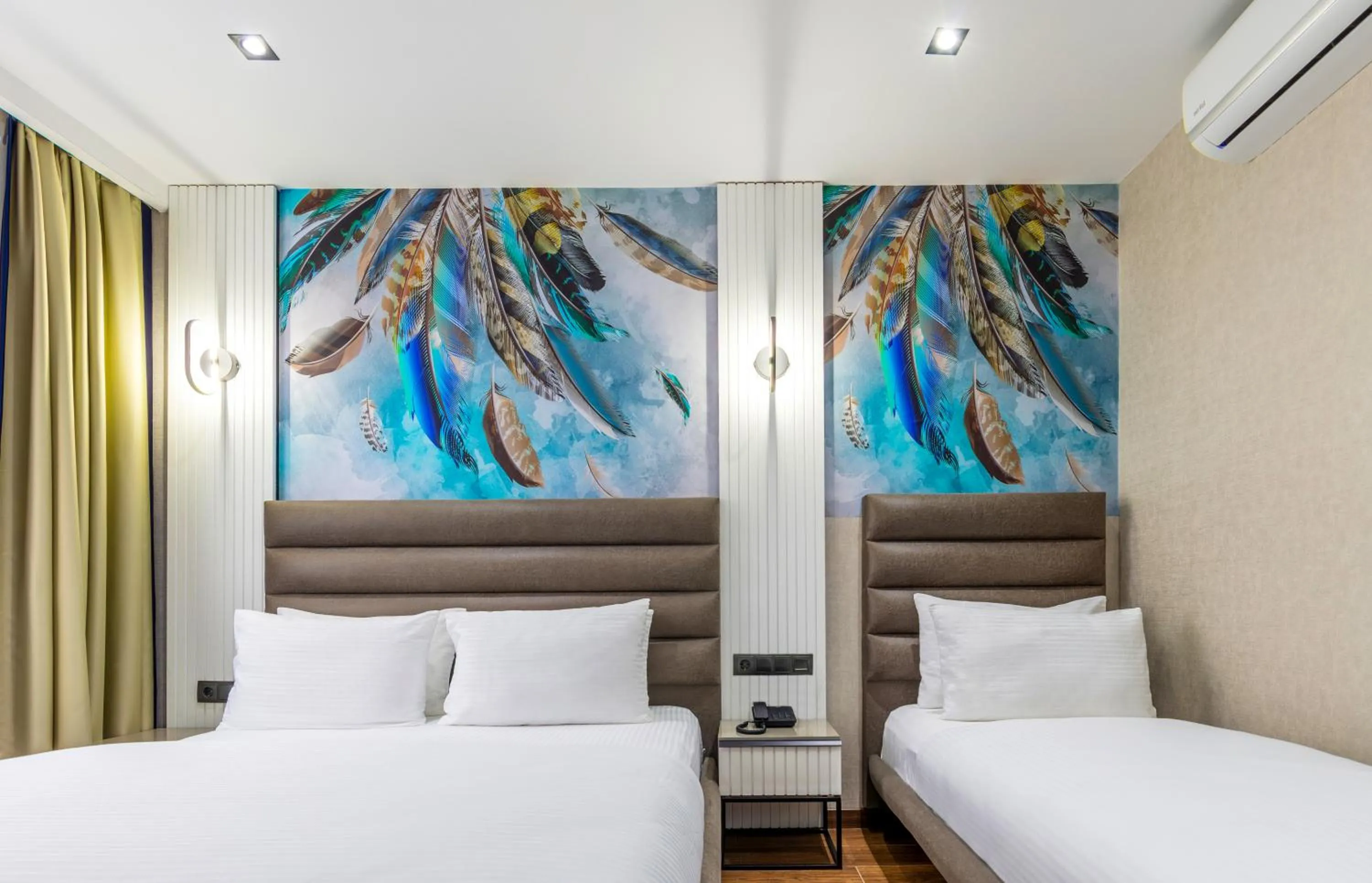 Bed in Dem Premium Hotel - Round Trip Airport Service - Istanbul International Airport