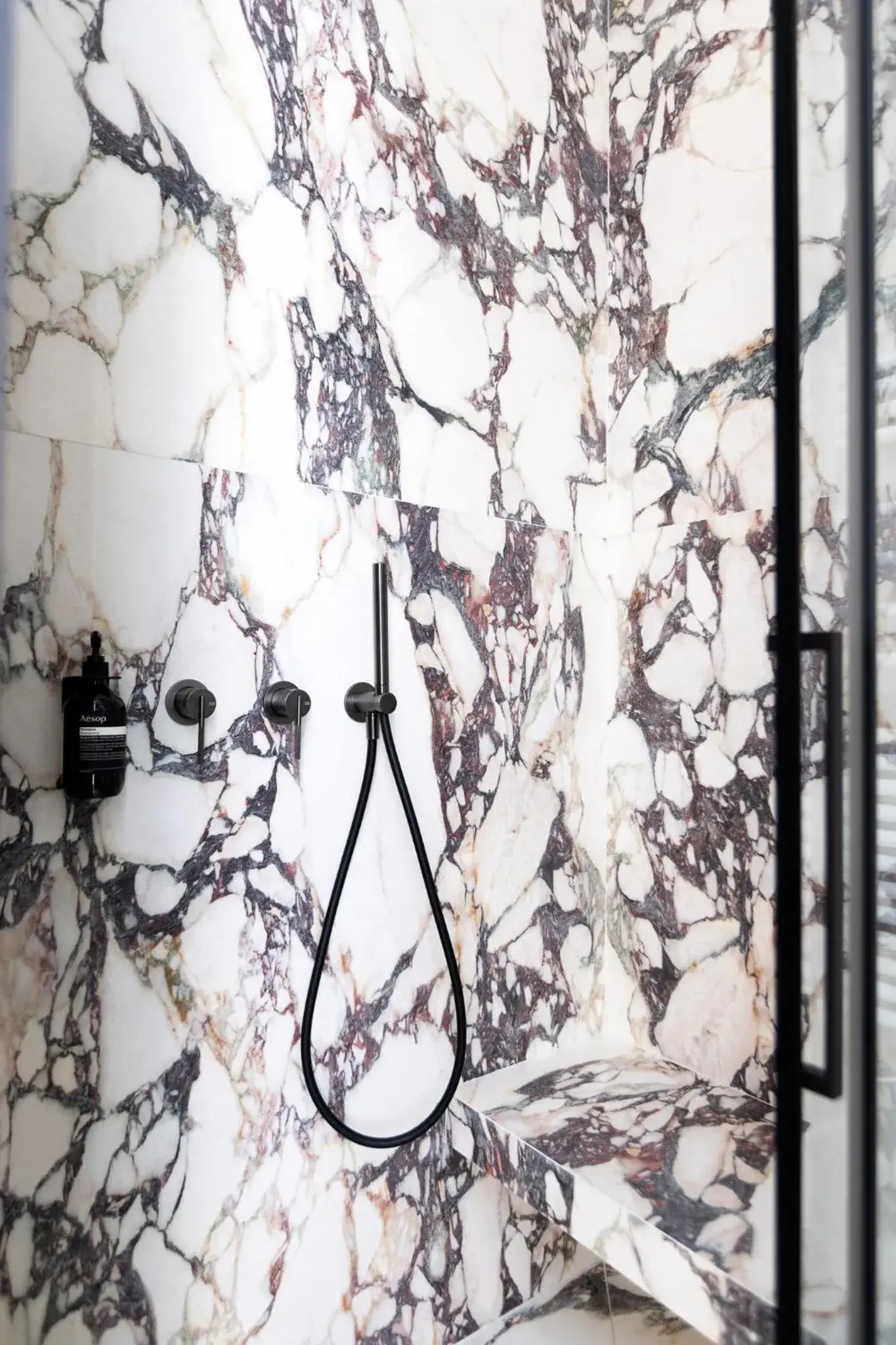 Bathroom in HIGHSTAY - Luxury Serviced Apartments - Le Marais Bathroom in HIGHSTAY - Luxury Serviced Apartments - Le Marais