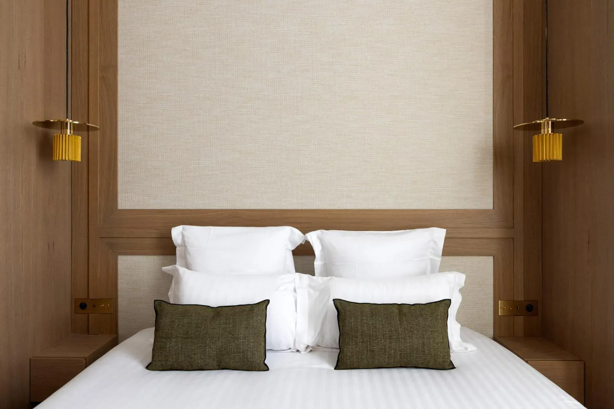 Bedroom, Bed in HIGHSTAY - Luxury Serviced Apartments - Le Marais Bedroom, Bed in HIGHSTAY - Luxury Serviced Apartments - Le Marais