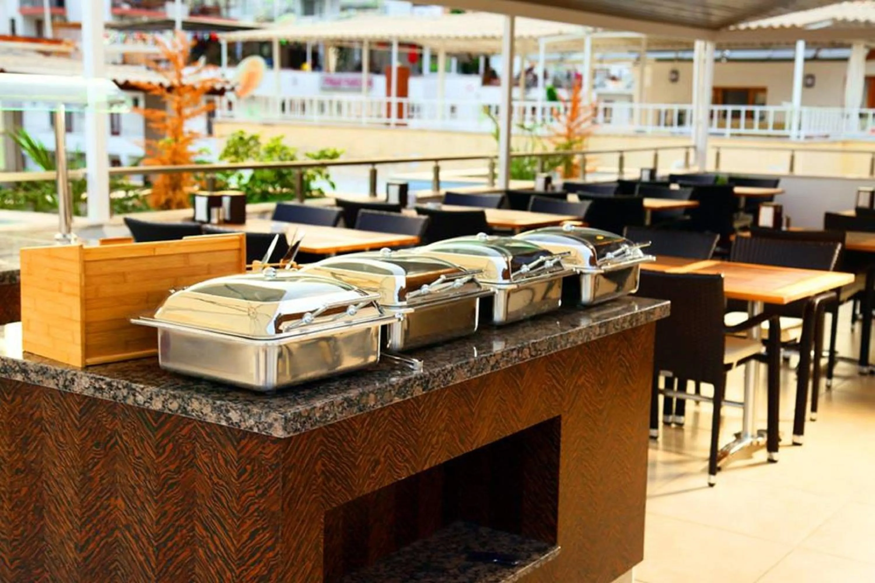 Restaurant/places to eat in Hermes Hotel