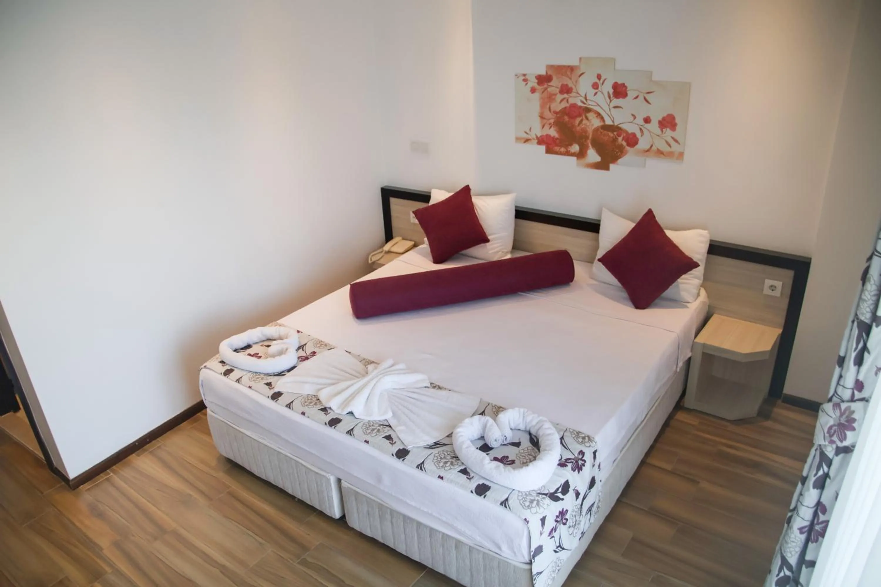 Photo of the whole room in Hermes Hotel