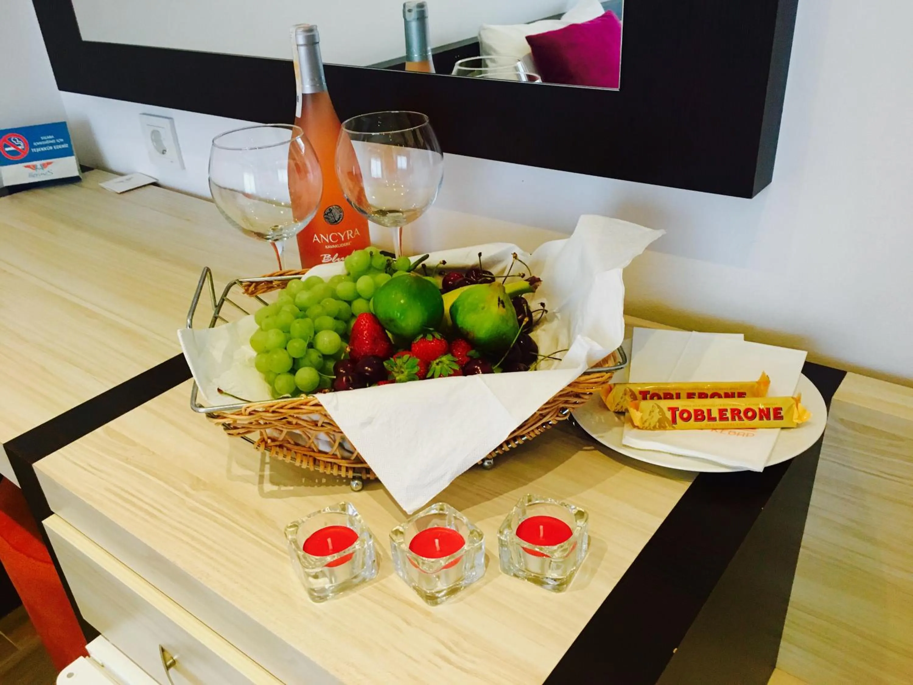 Photo of the whole room in Hermes Hotel