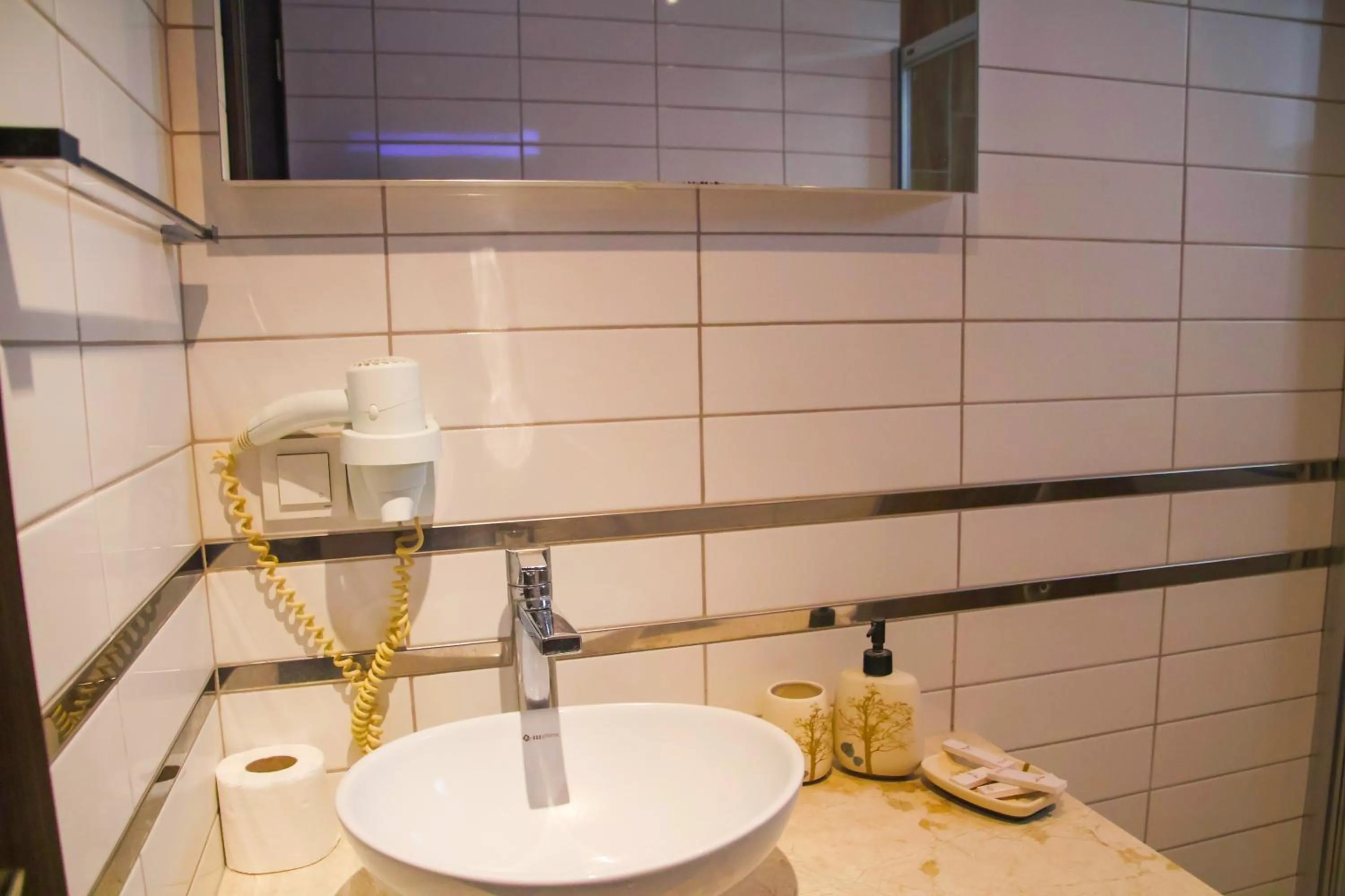 Bathroom in Hermes Hotel