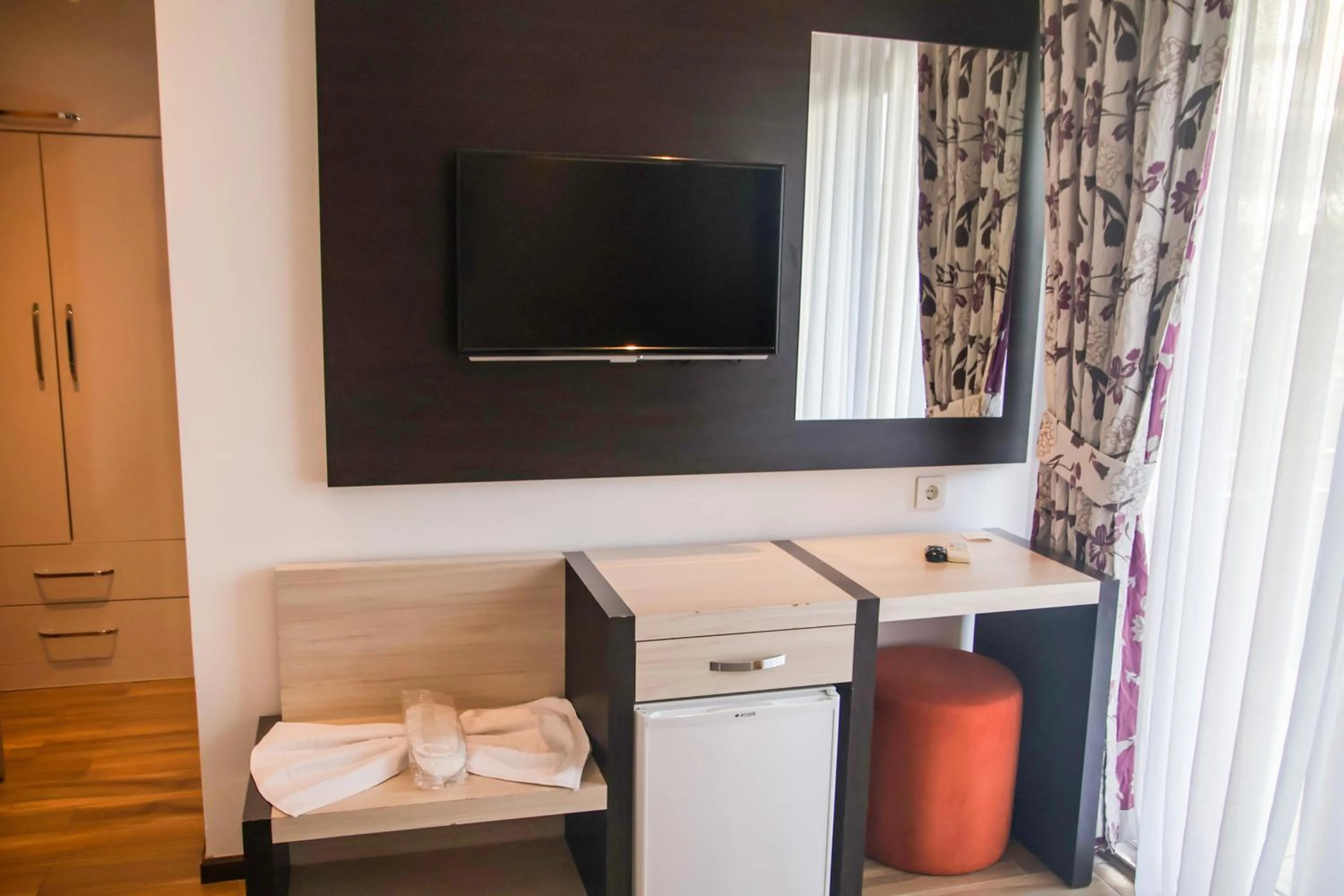 Photo of the whole room in Hermes Hotel