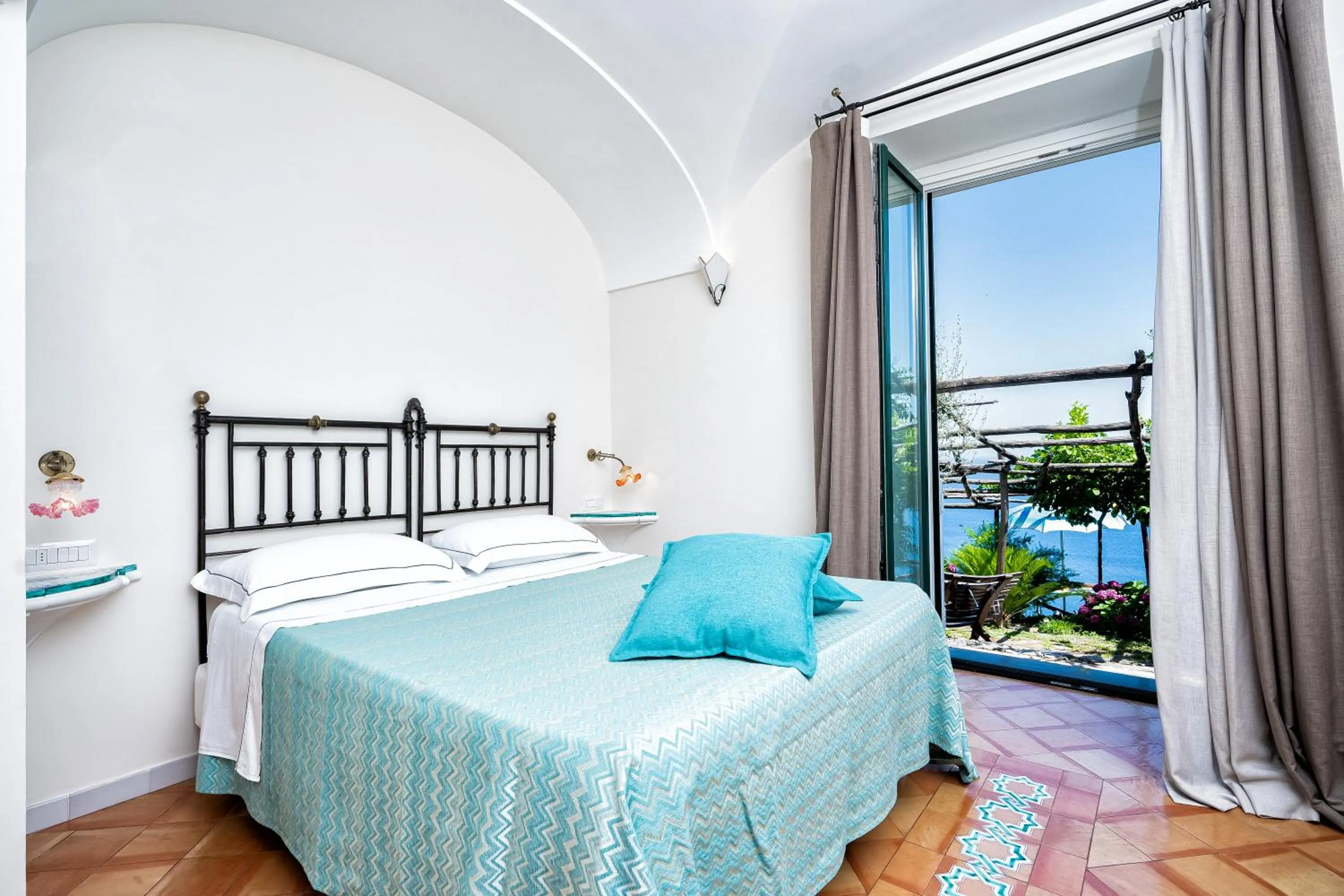 Bed in B&B Ercole di Amalfi