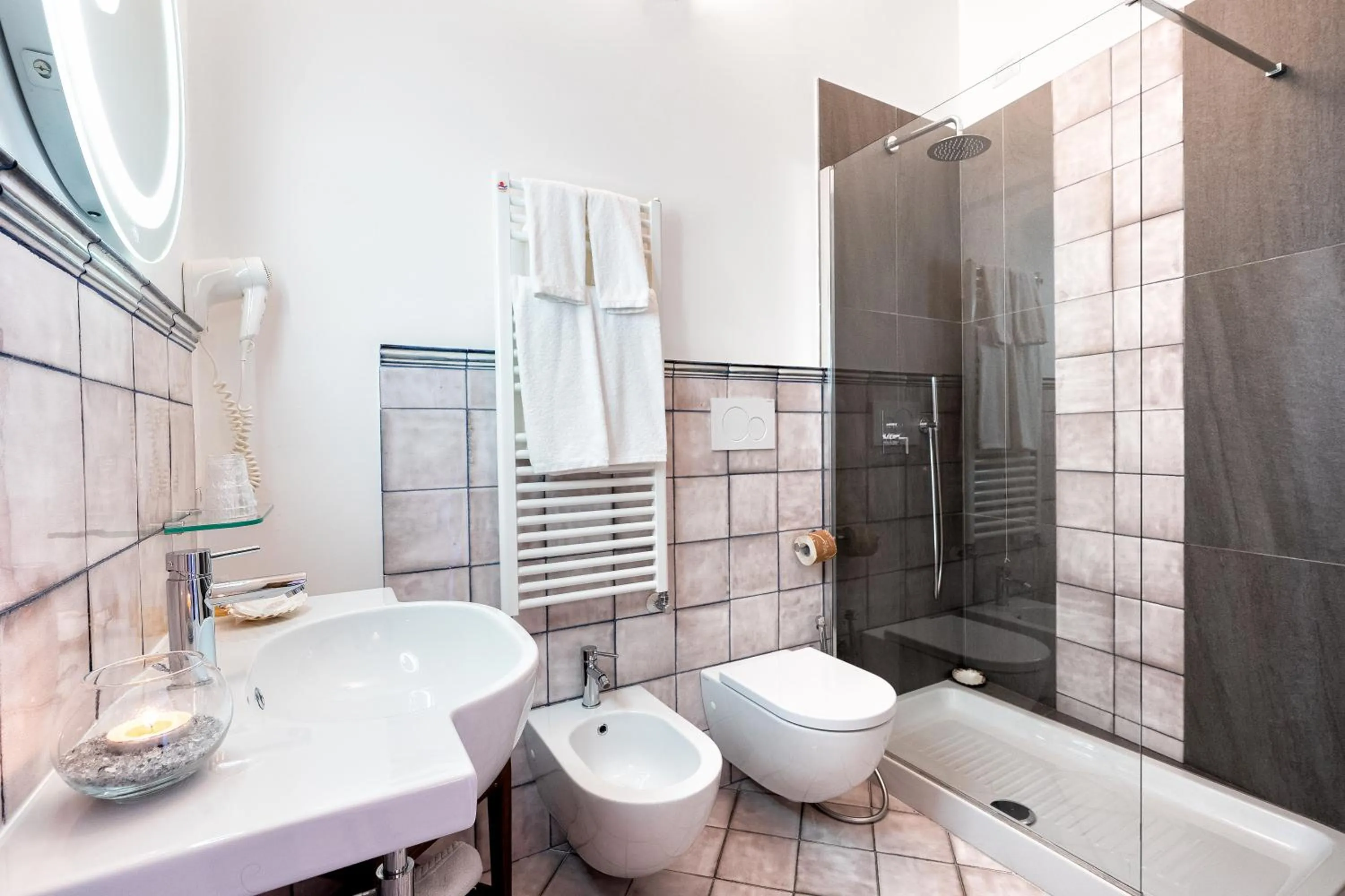 Shower in B&B Ercole di Amalfi