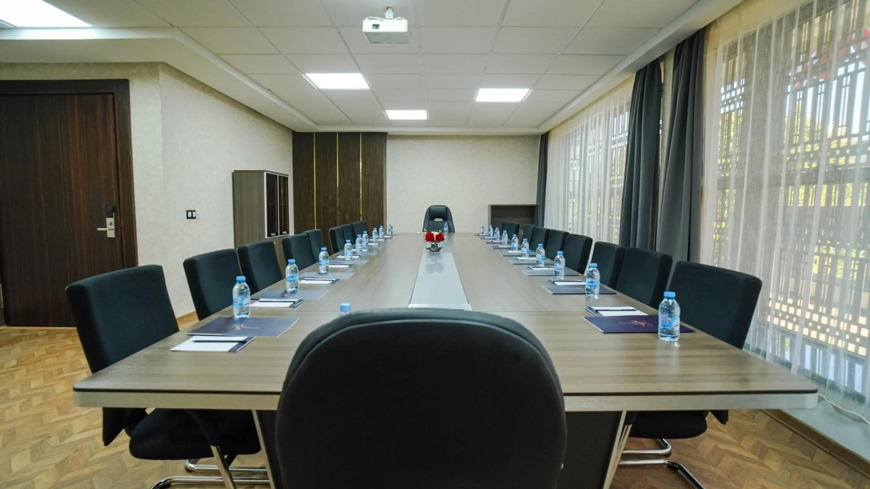 Business facilities in Razane Hôtel