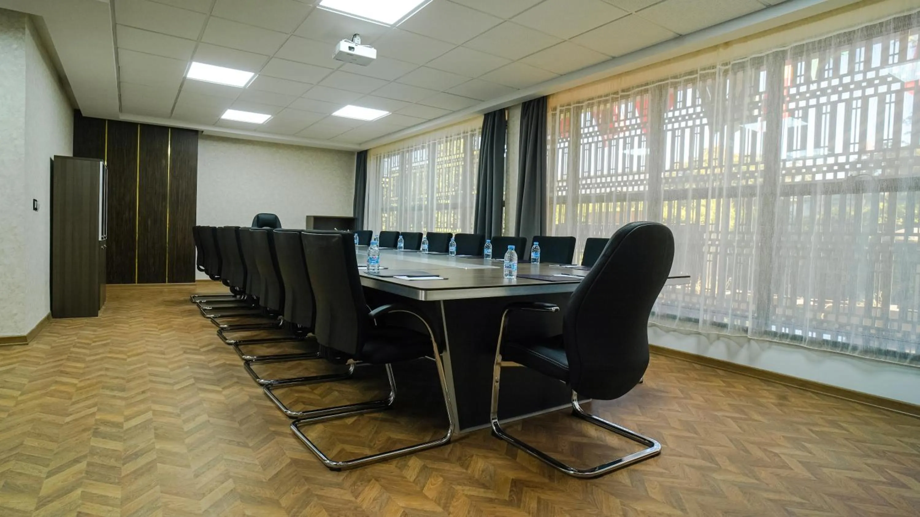 Business facilities in Razane Hôtel