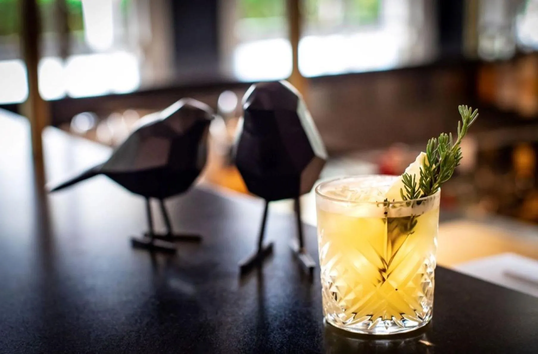 Lounge or bar in voco London Marylebone by IHG