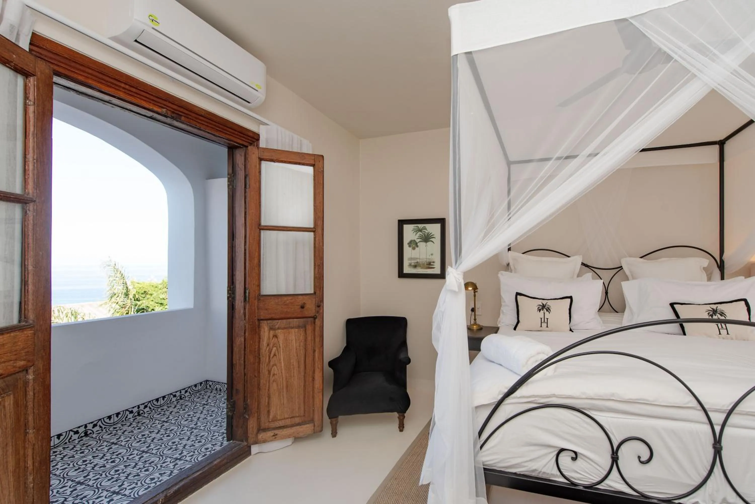 Bed in The Ivory Haus