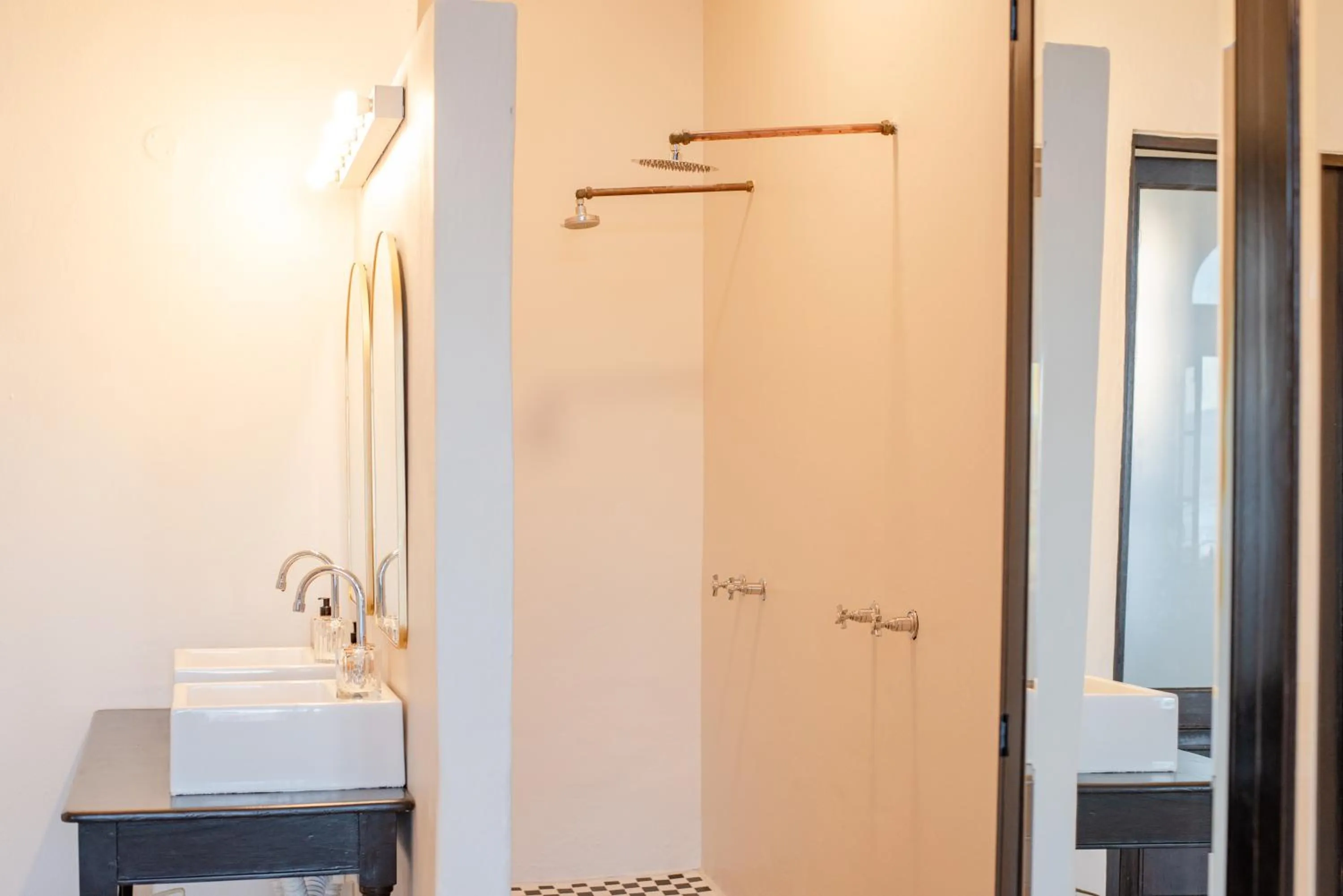 Shower in The Ivory Haus