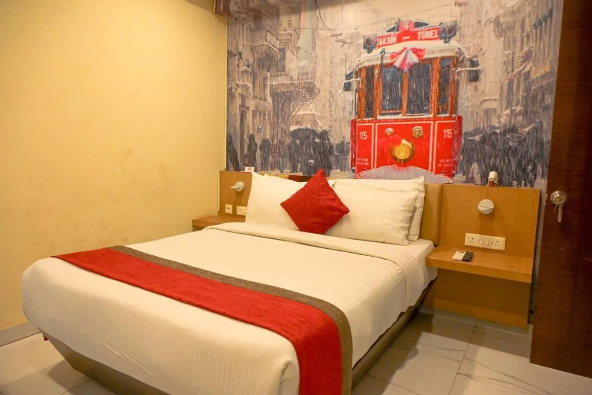 Bed in The Butterfly - Ramachandra Nagar