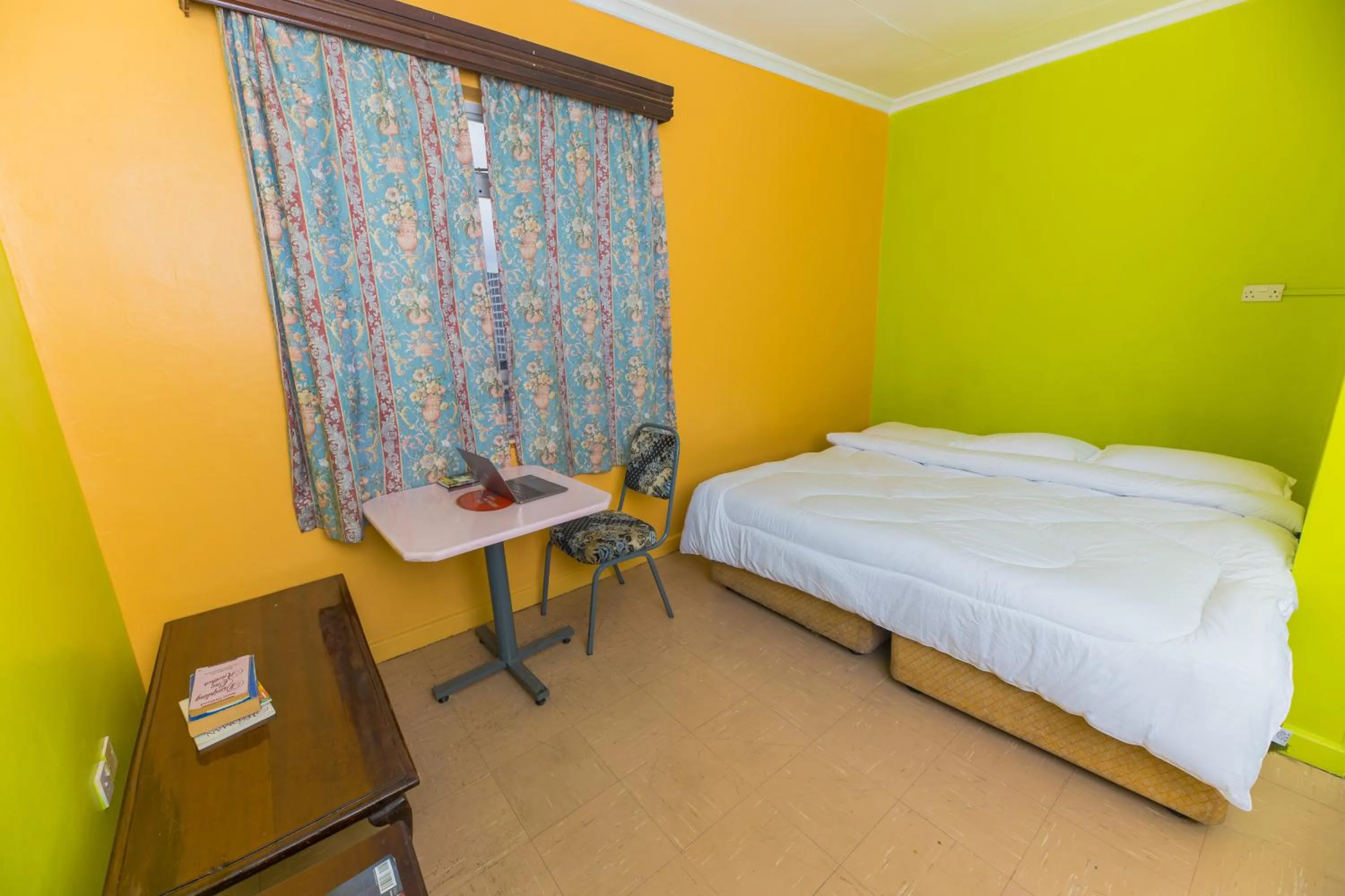 Twin Room in Hotel Southern Blue