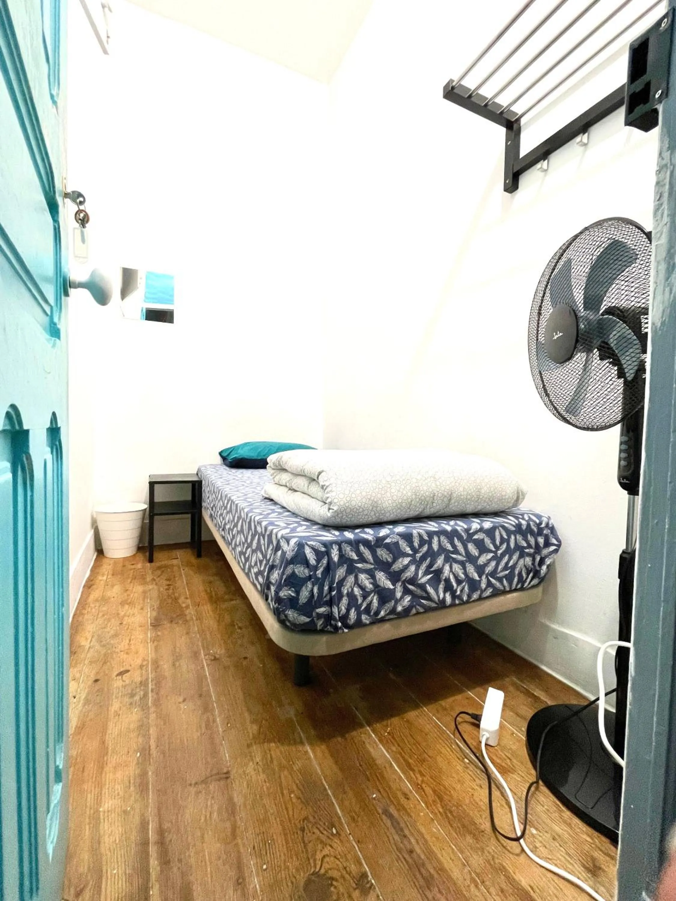 Photo of the whole room, Bed in Lisboa Parque Guest House