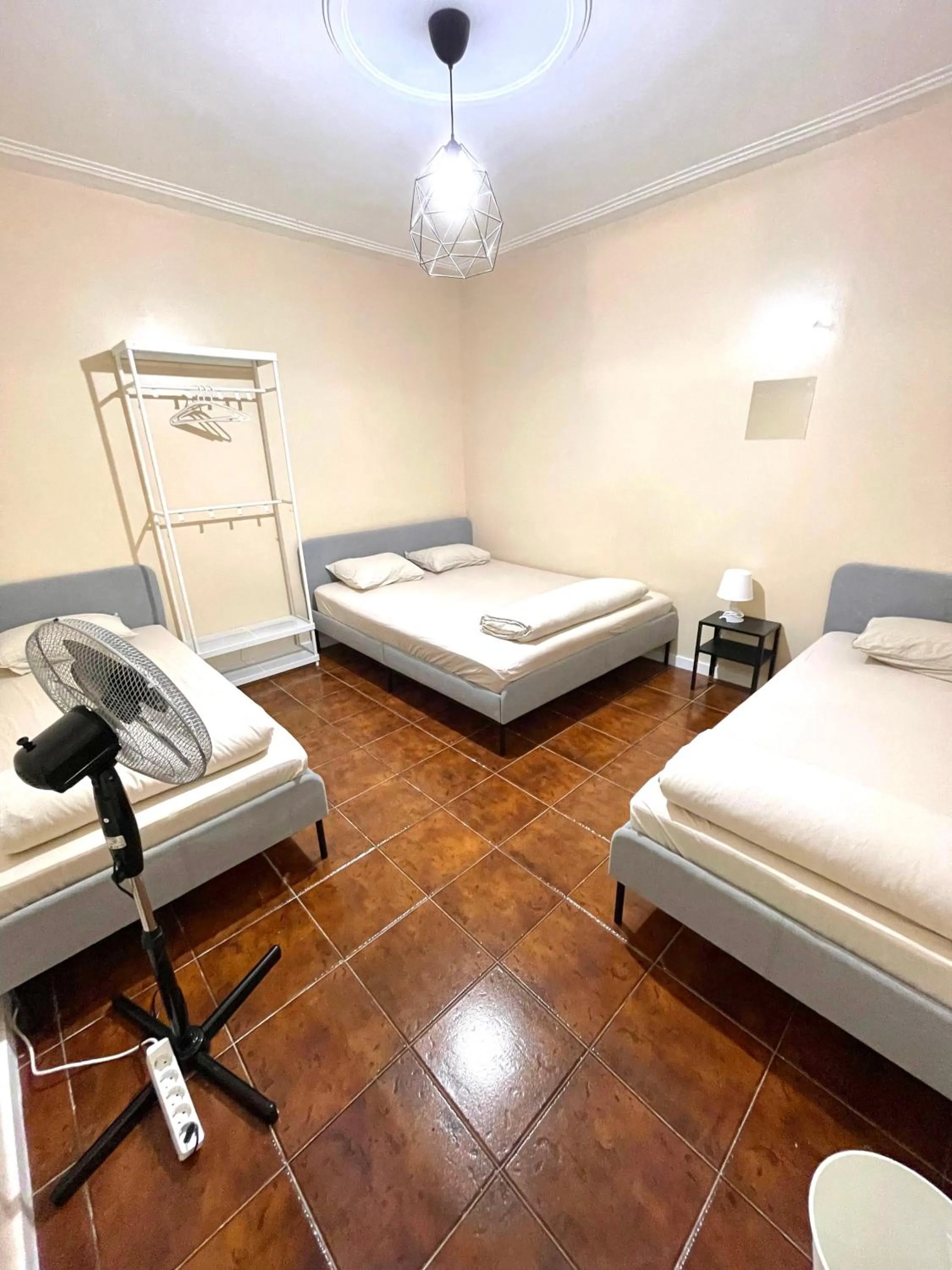 Photo of the whole room, Bed in Lisboa Parque Guest House